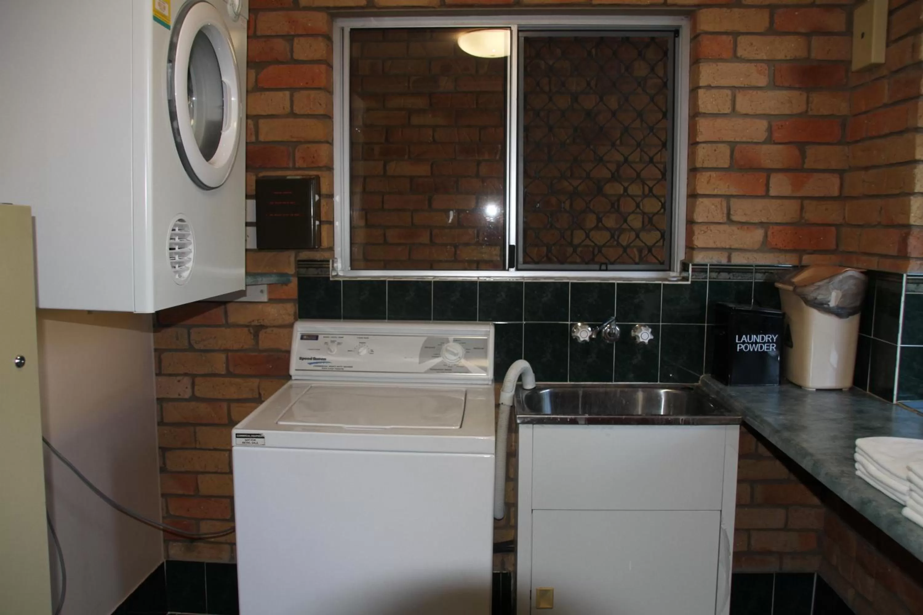 Emerald Highlands Motel