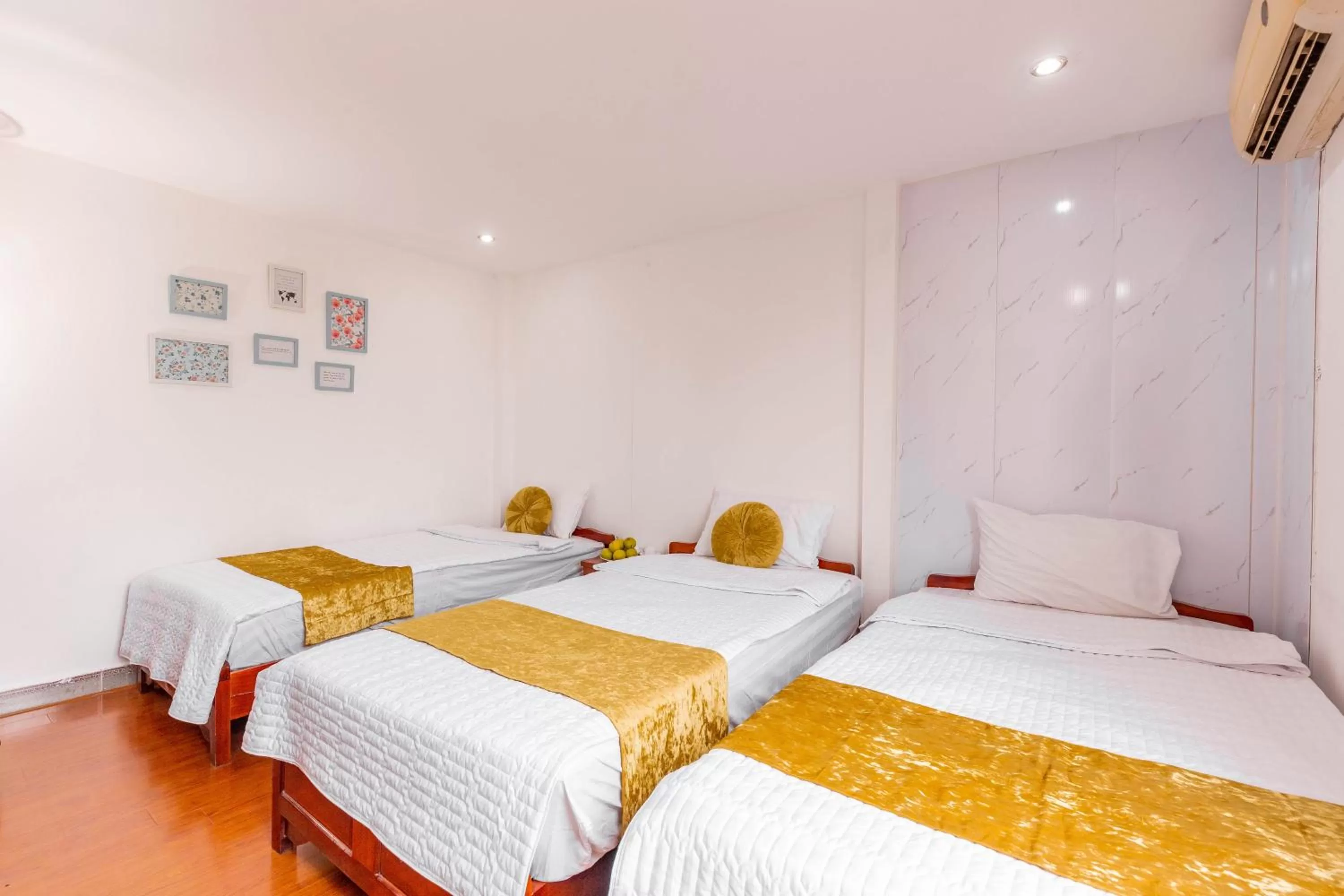 Bed in Hanoi View Legend Hotel