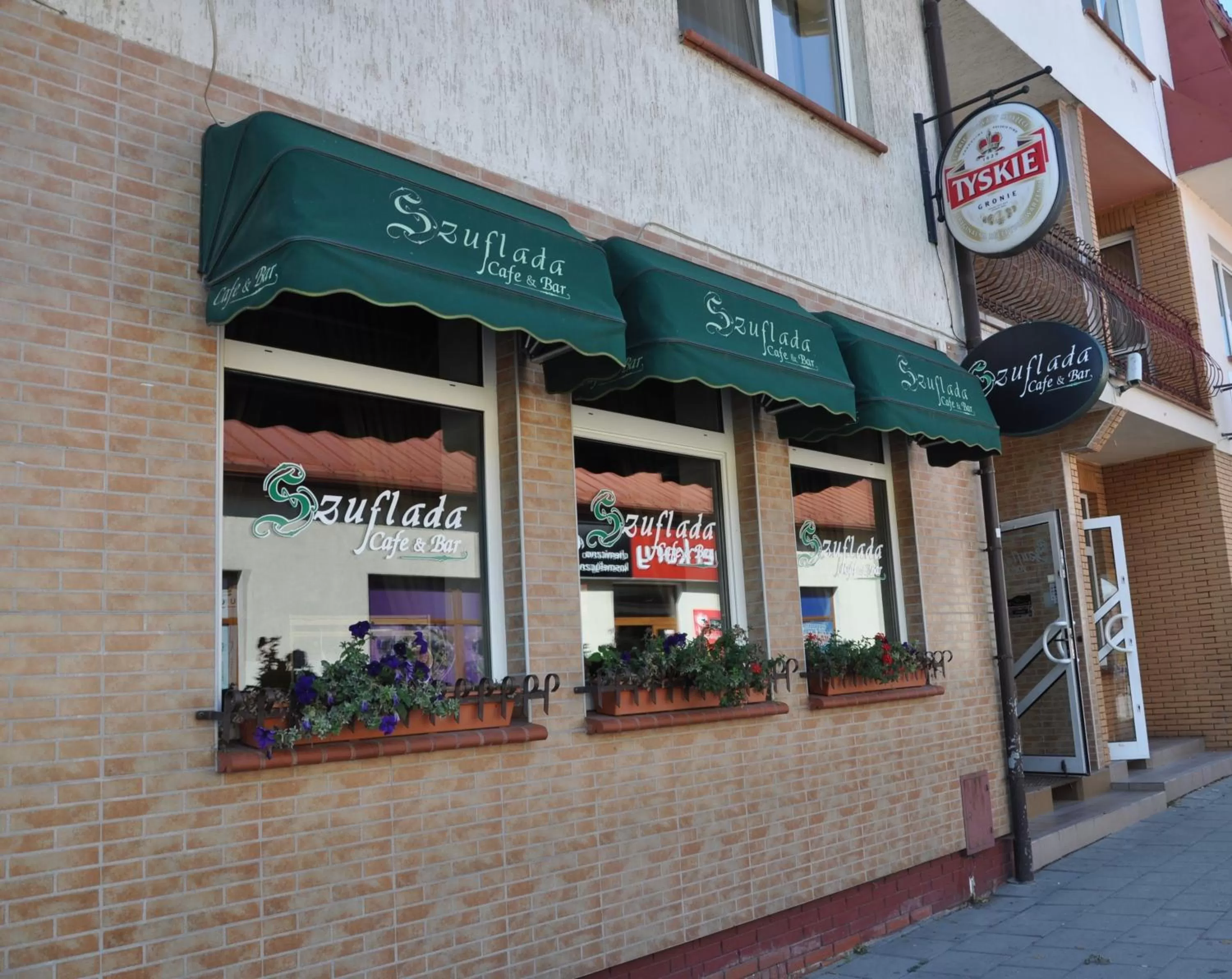 Facade/entrance, Property Building in Szuflada
