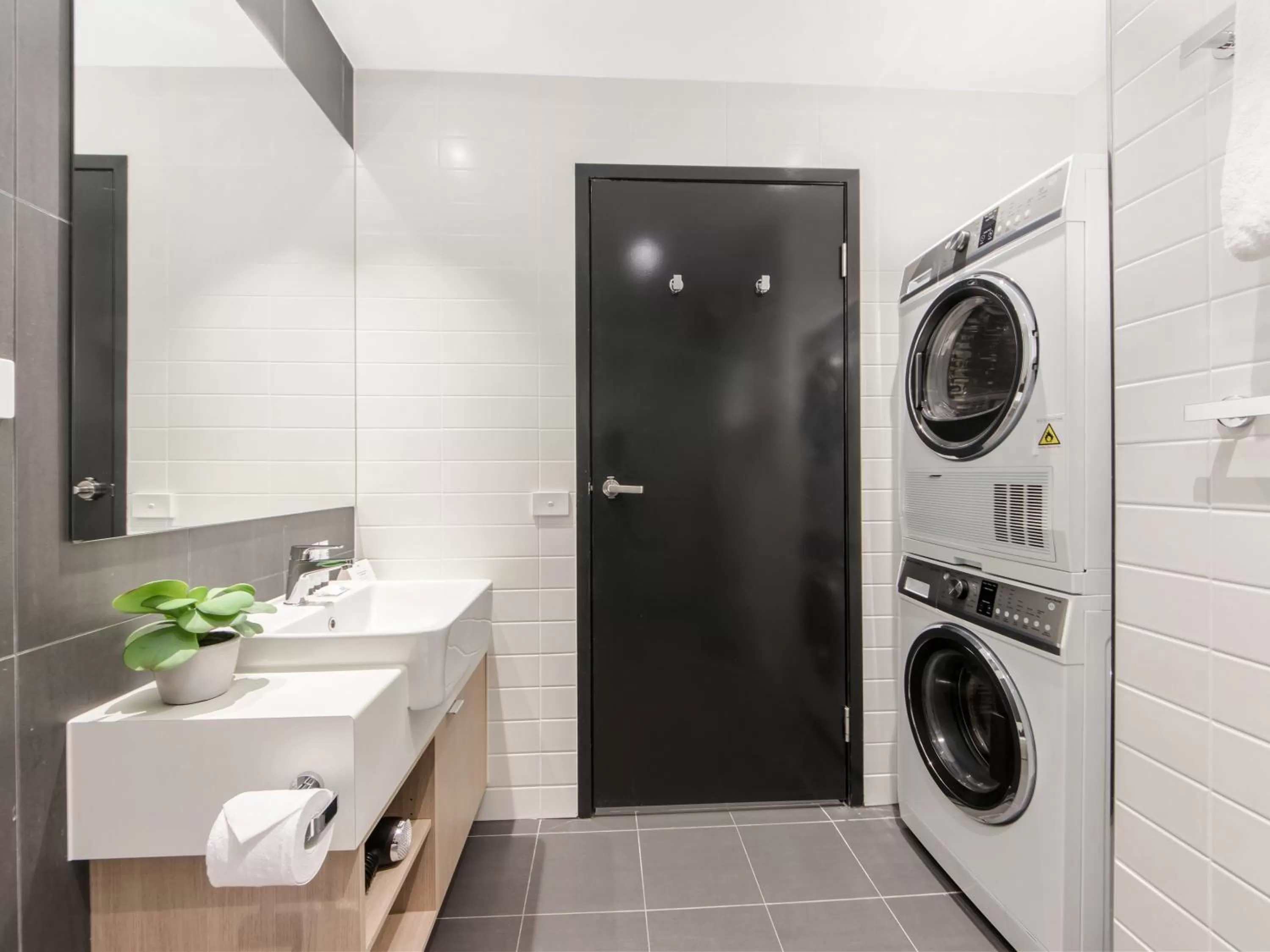 Shower in Quest Springfield Central