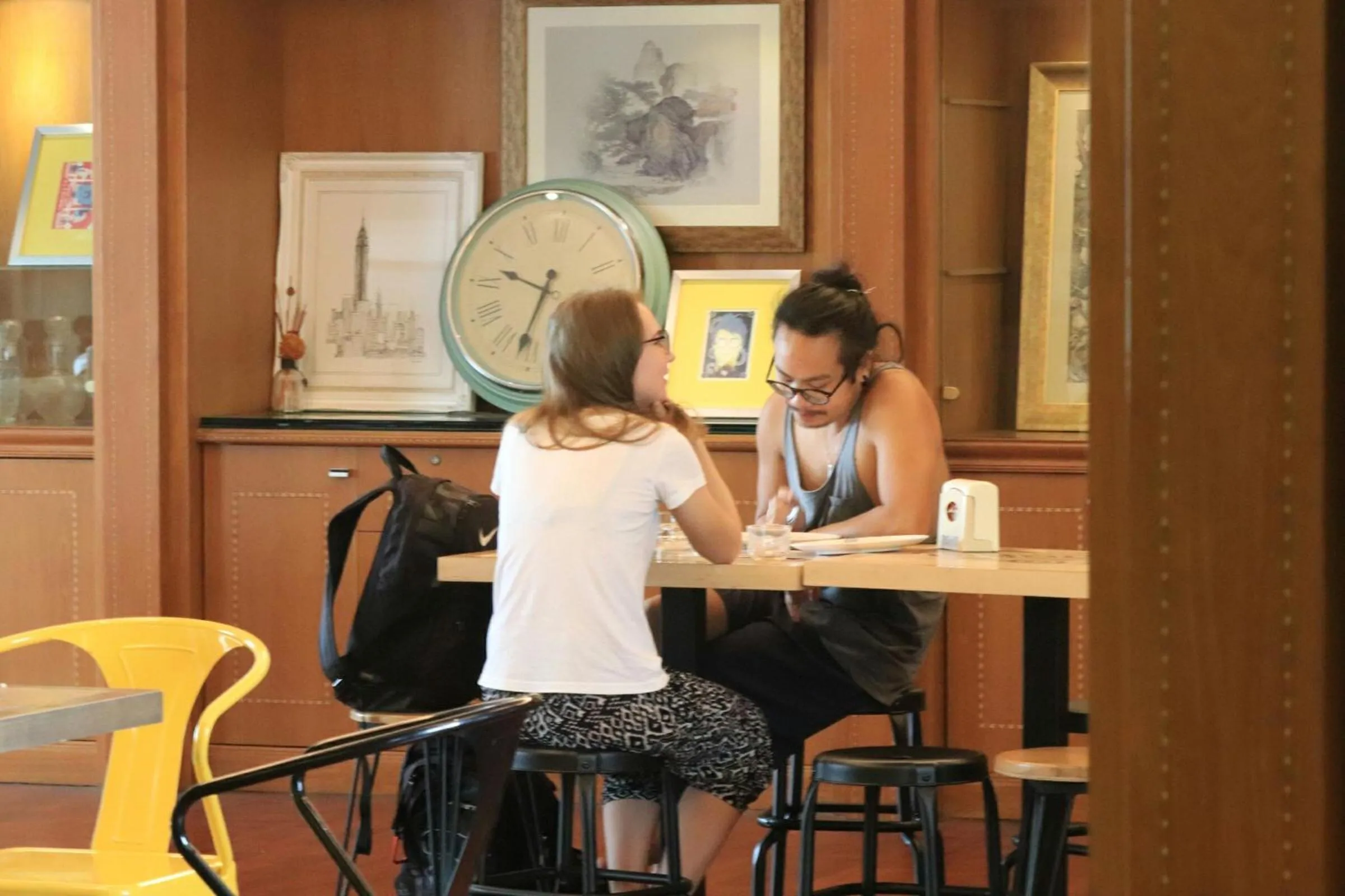 Dining area in Glur Central Pratunam