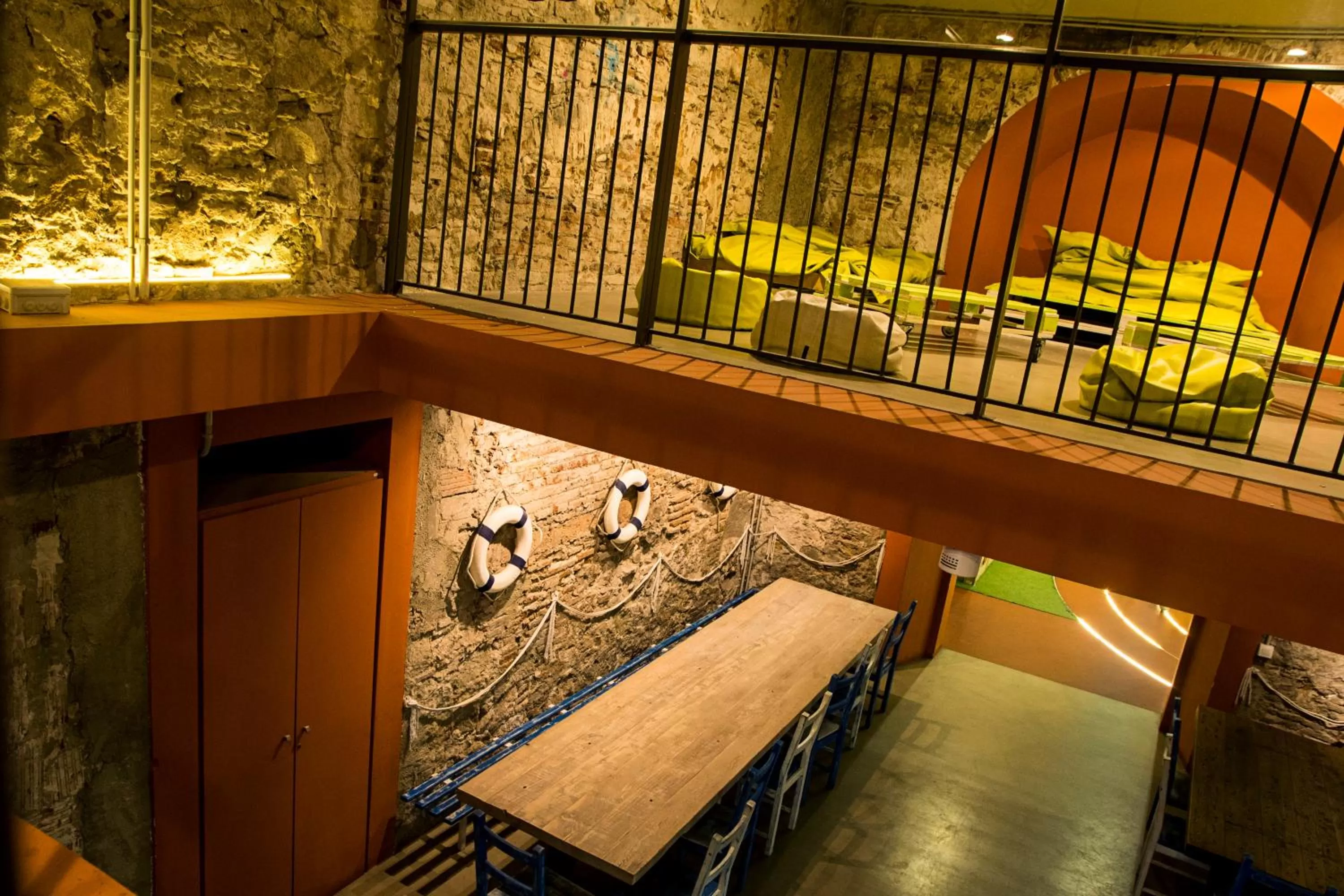 Seating area in BcnSportHostels