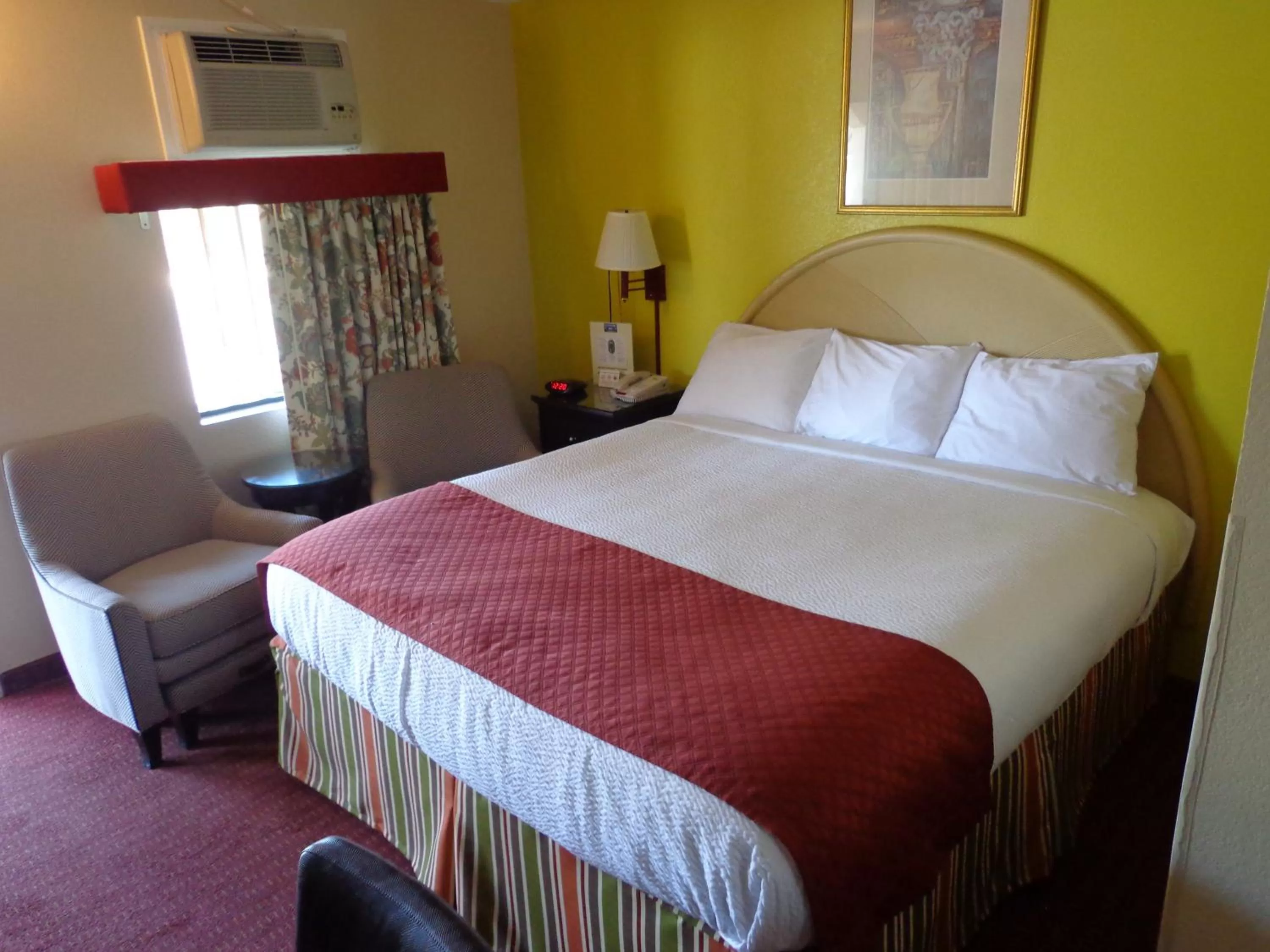 Bedroom, Bed in Economy Inn Express Warren