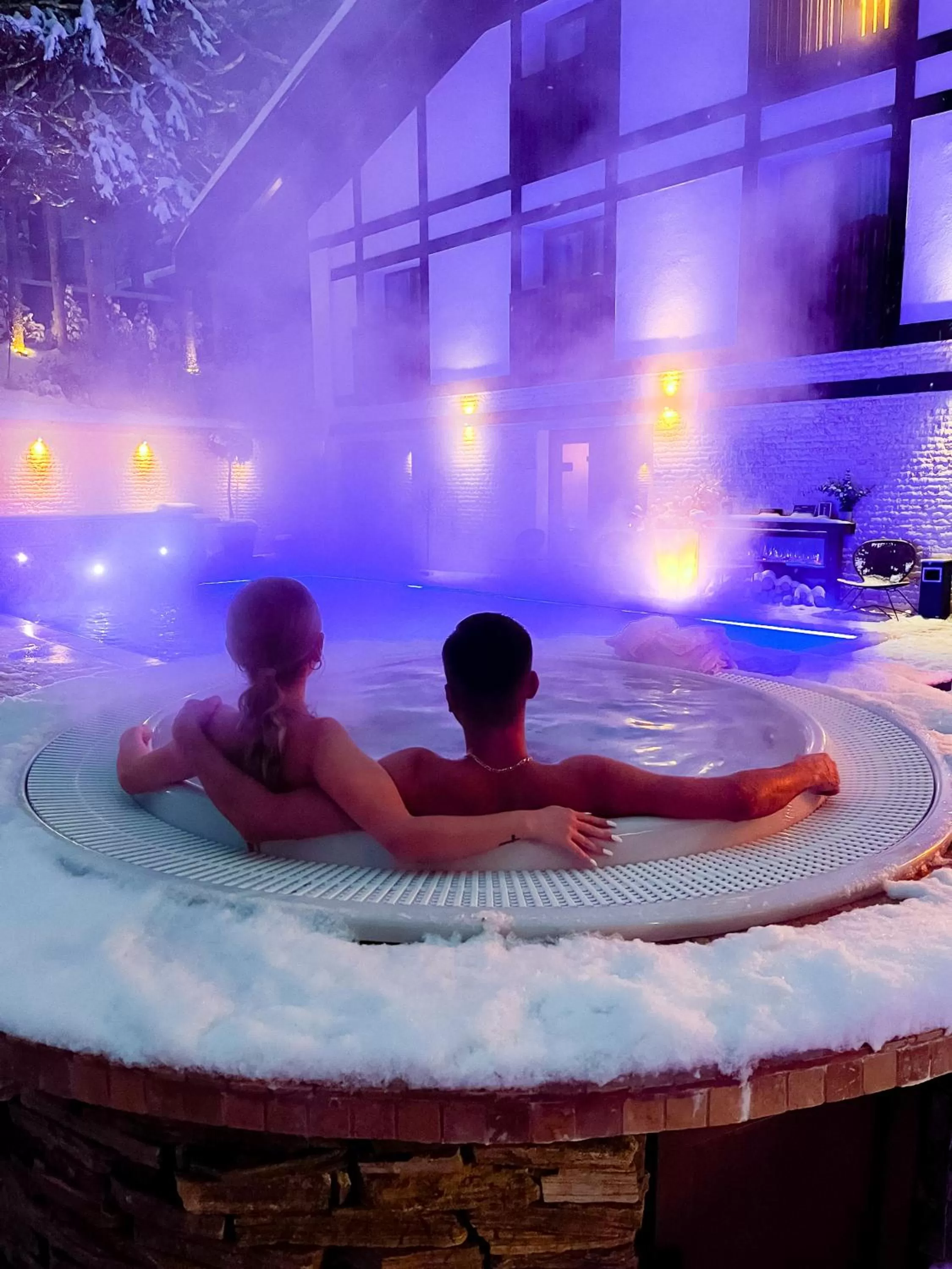 Swimming pool in Elexus Predeal