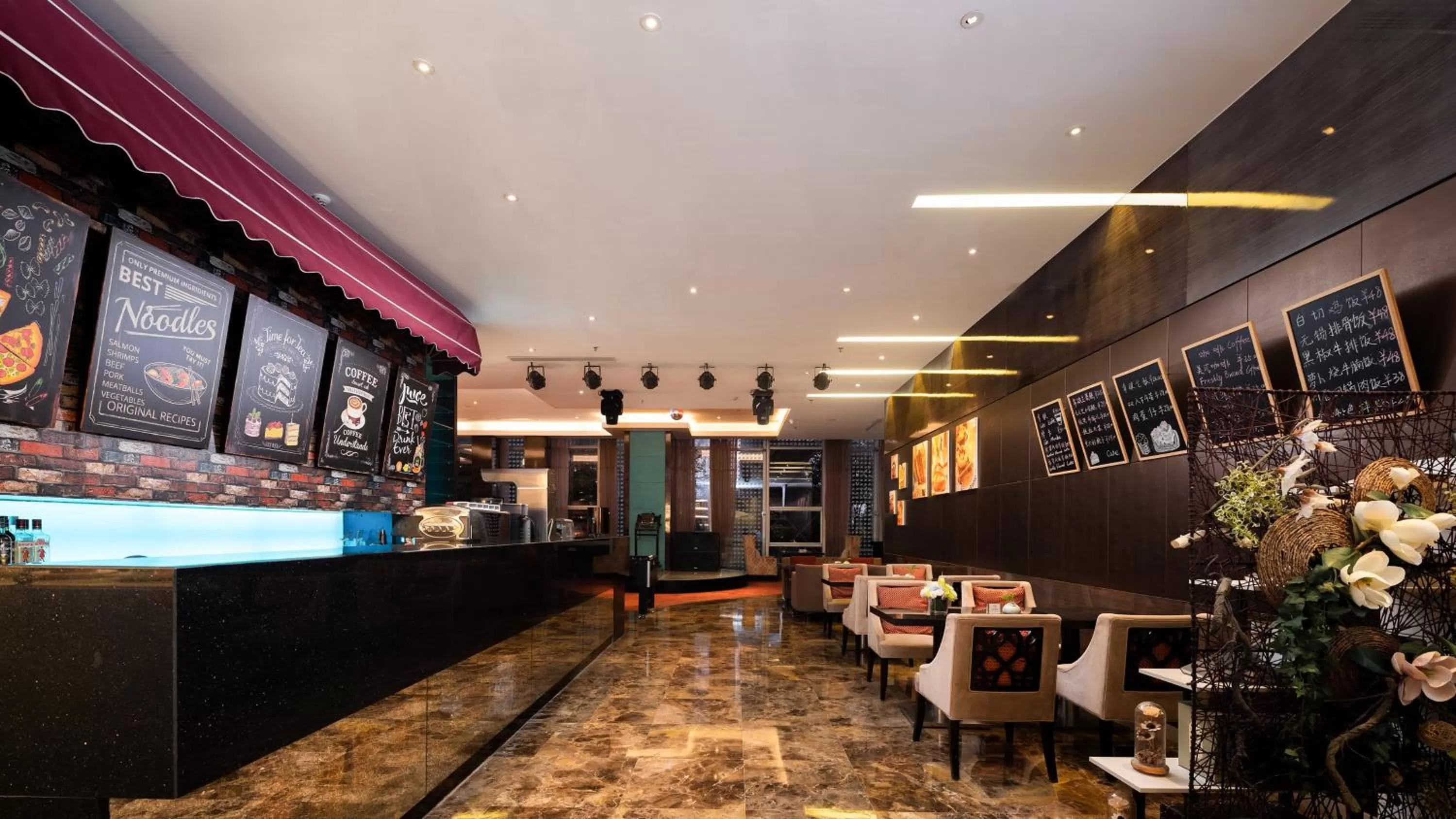 Restaurant/places to eat in Holiday Inn Nanchang Riverside by IHG