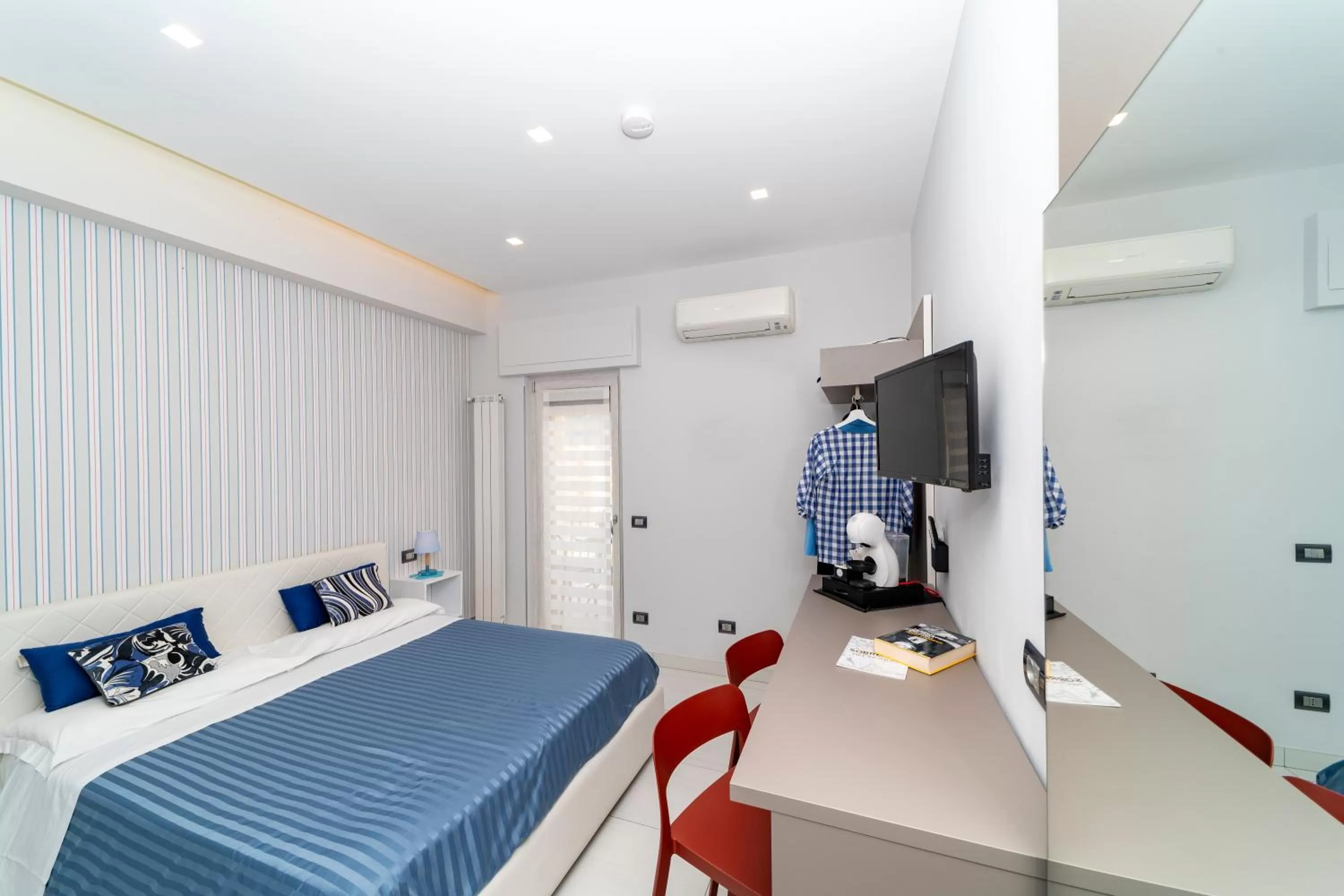 Bedroom, Bed in Estate4home - ChristAl