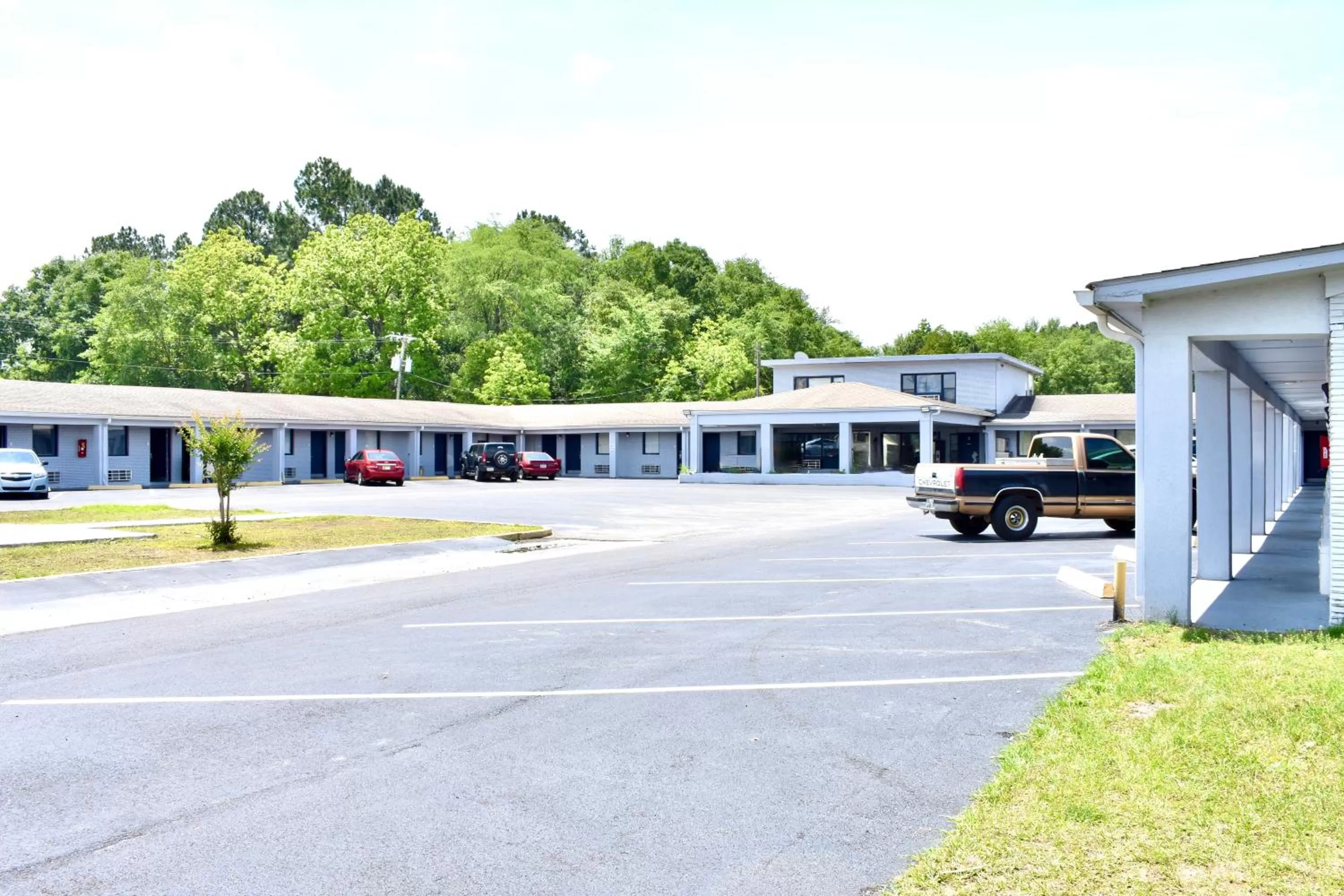 Property building in Rodeway Inn Swainsboro