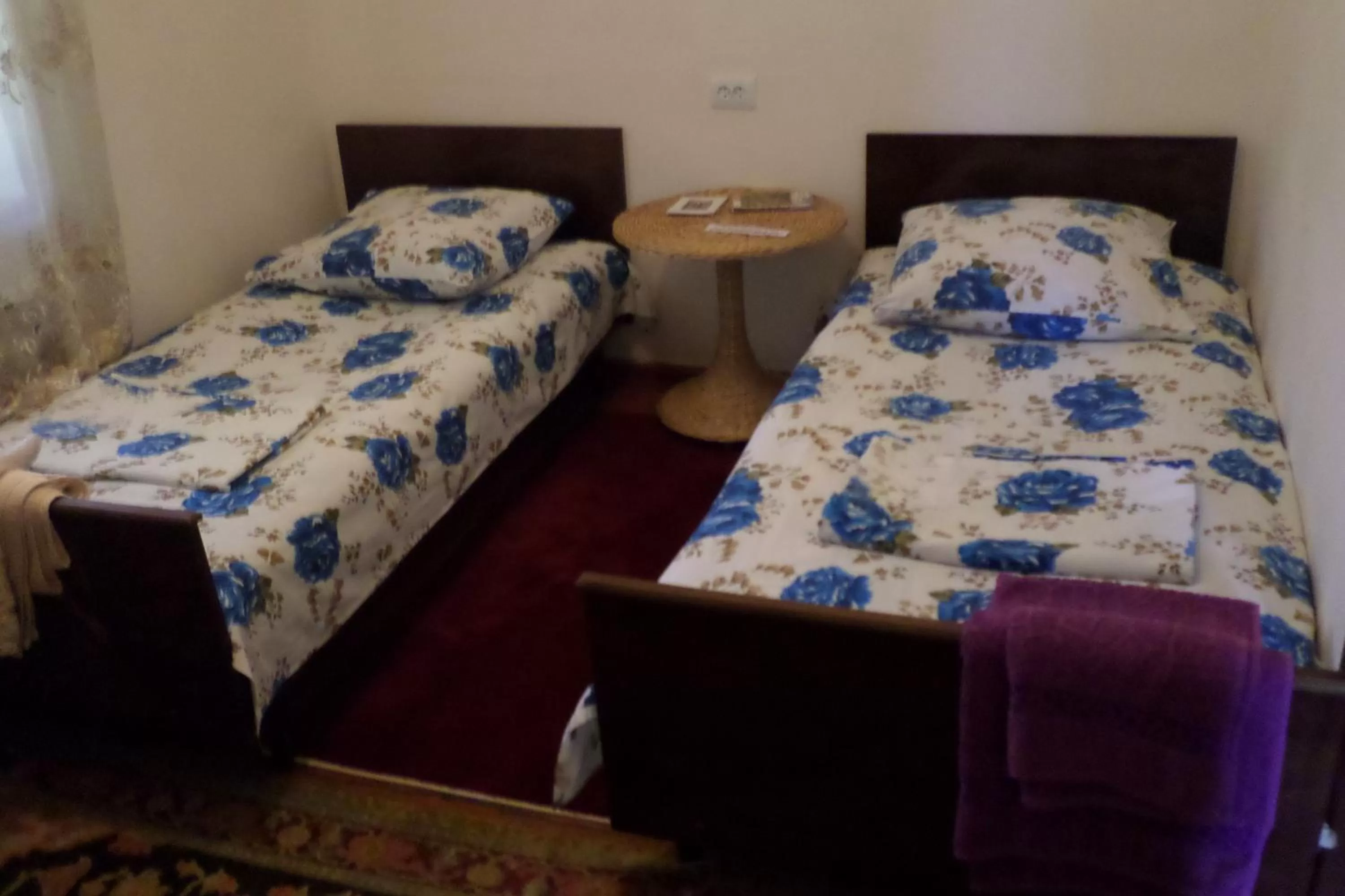 Photo of the whole room, Bed in Spandaryan House