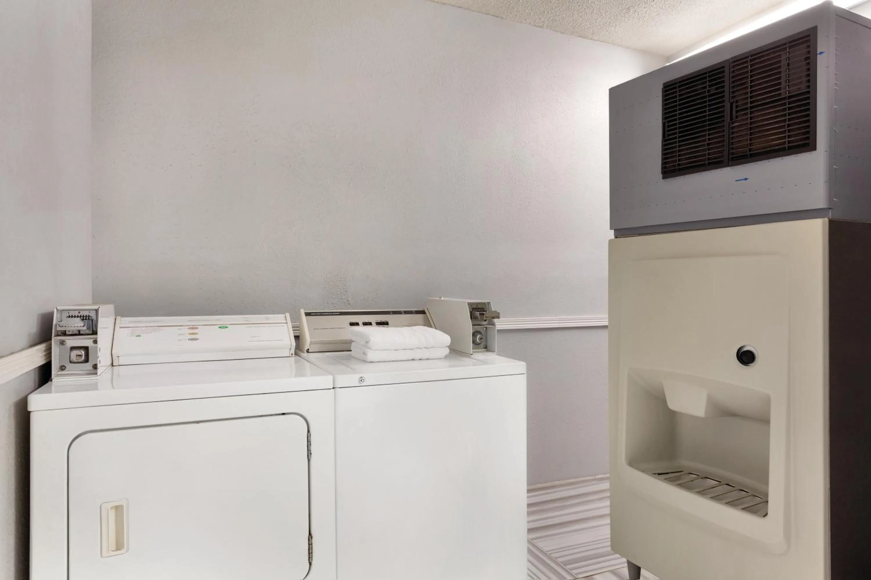 laundry in Days Inn by Wyndham Kansas City International Airport