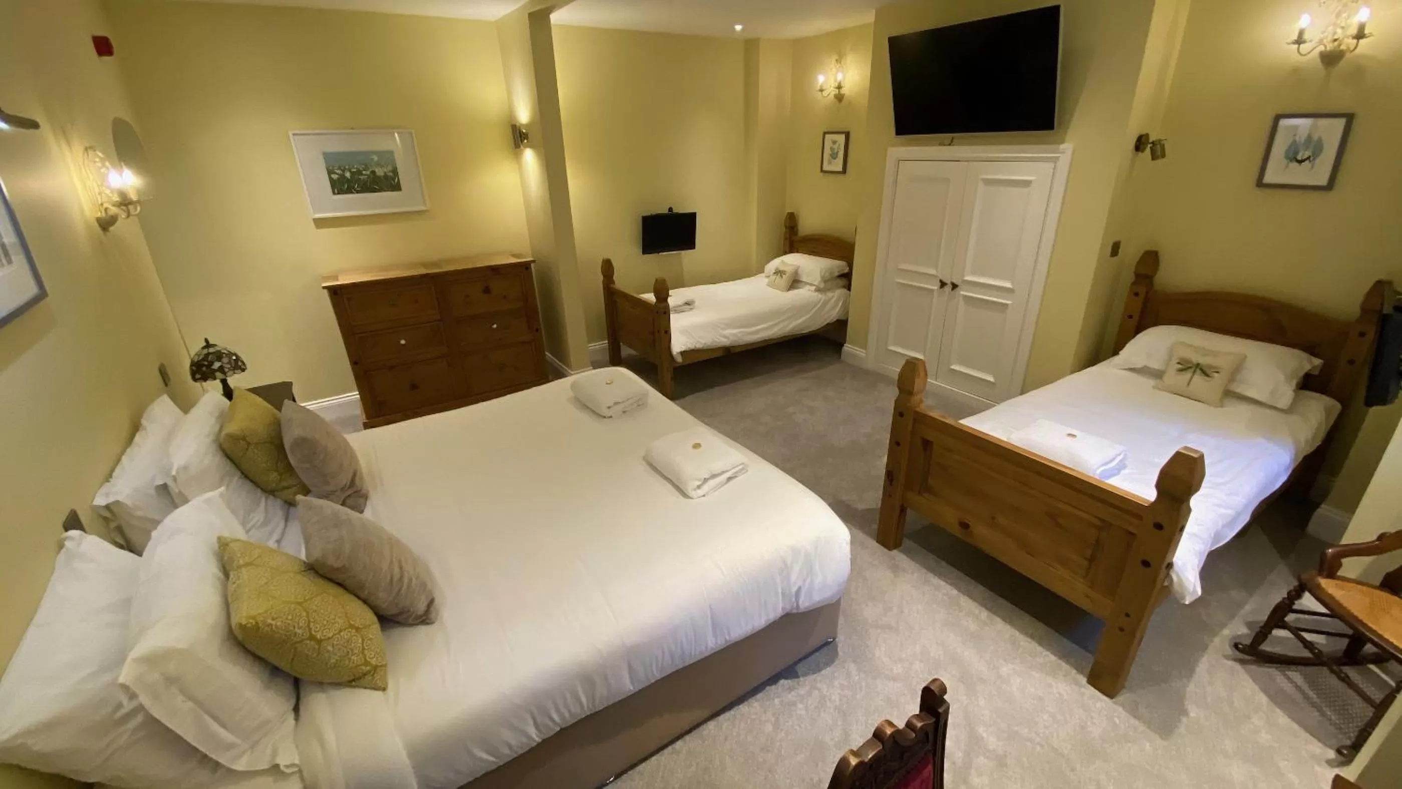 TV and multimedia in 23 St Mary's