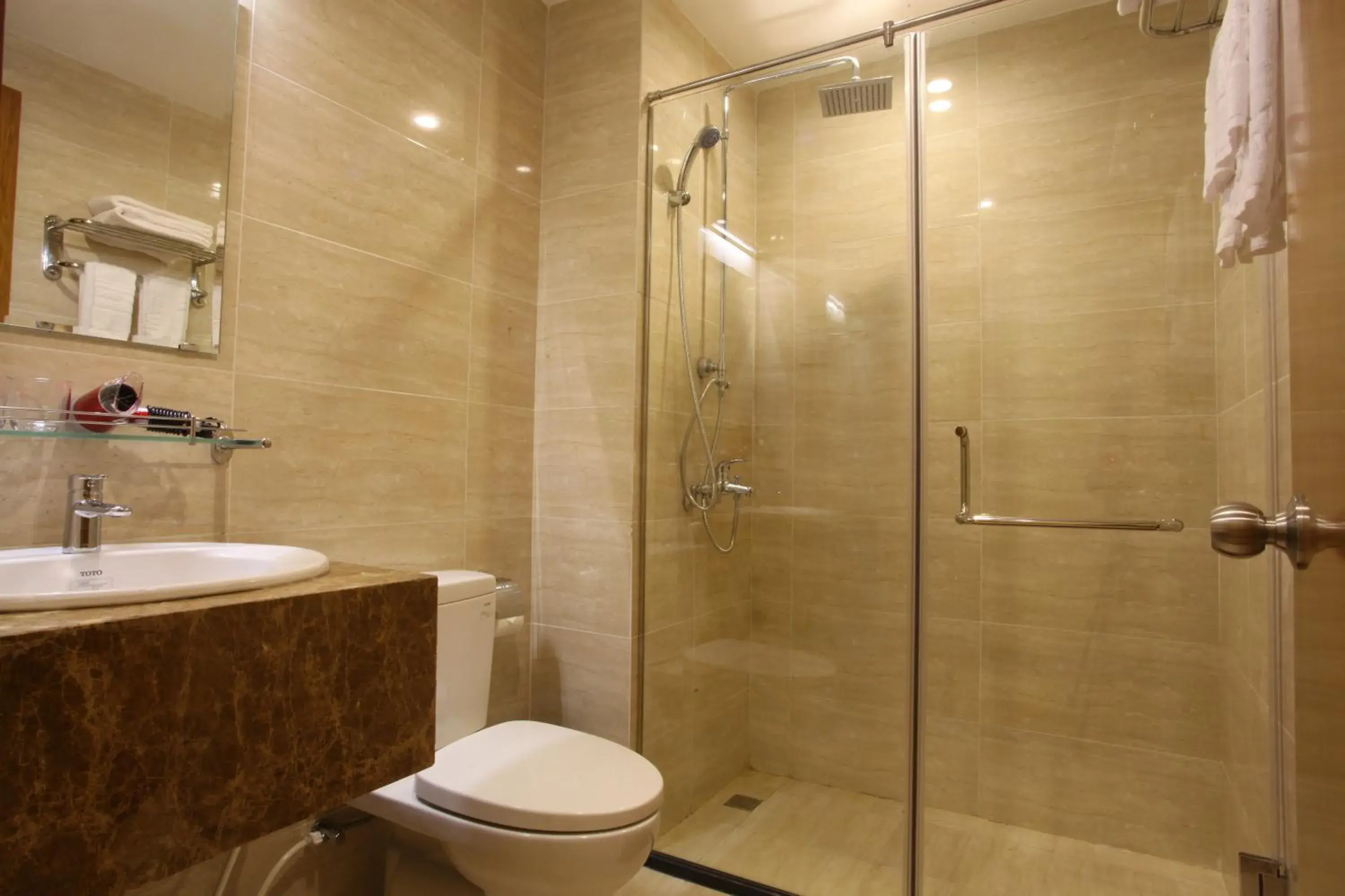 Superior Double or Twin Room with City View in Nha Trang Wonderland Hotel Superior Double or Twin Room with City View in Nha Trang Wonderland Hotel