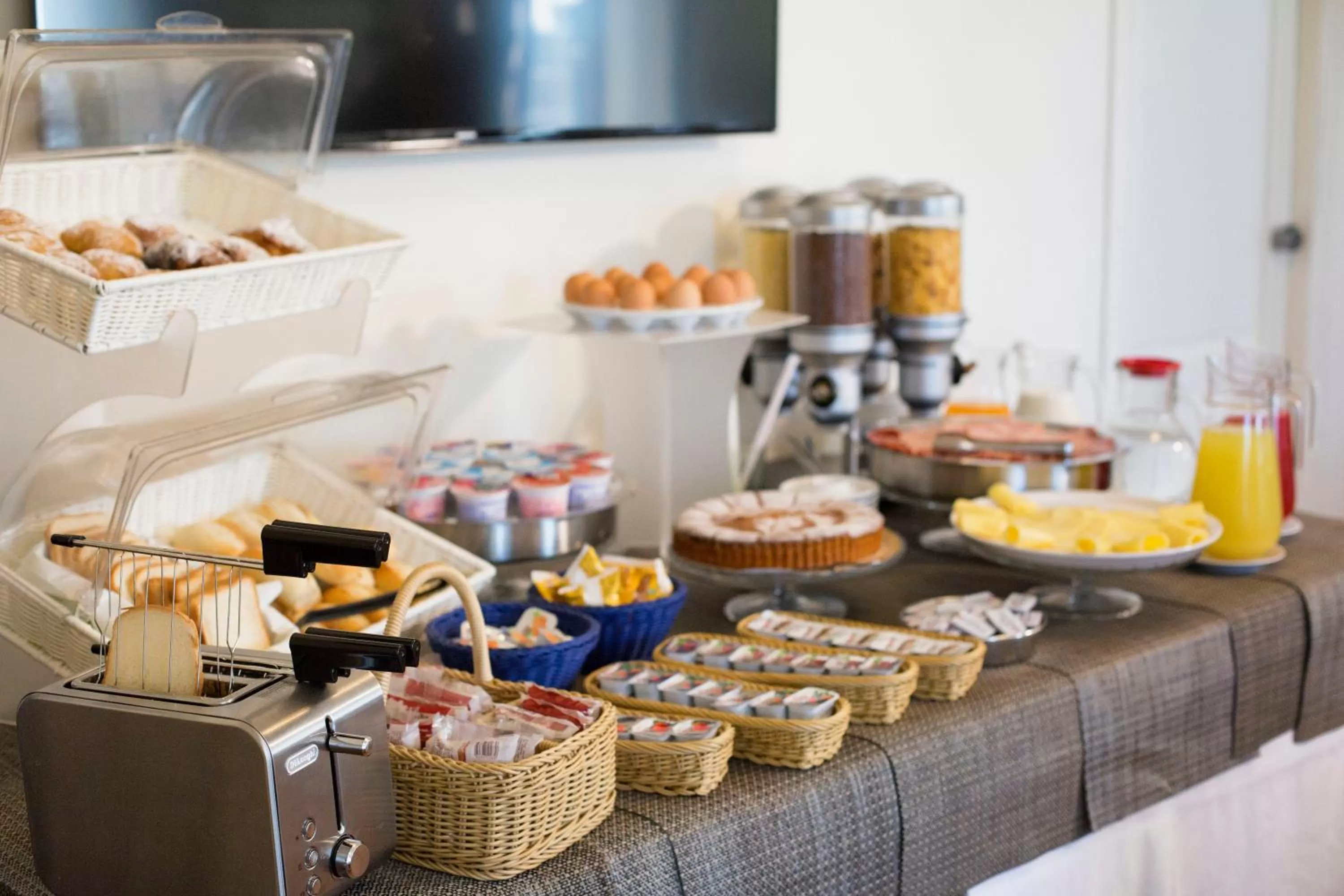 Breakfast in Hotel Herculaneum