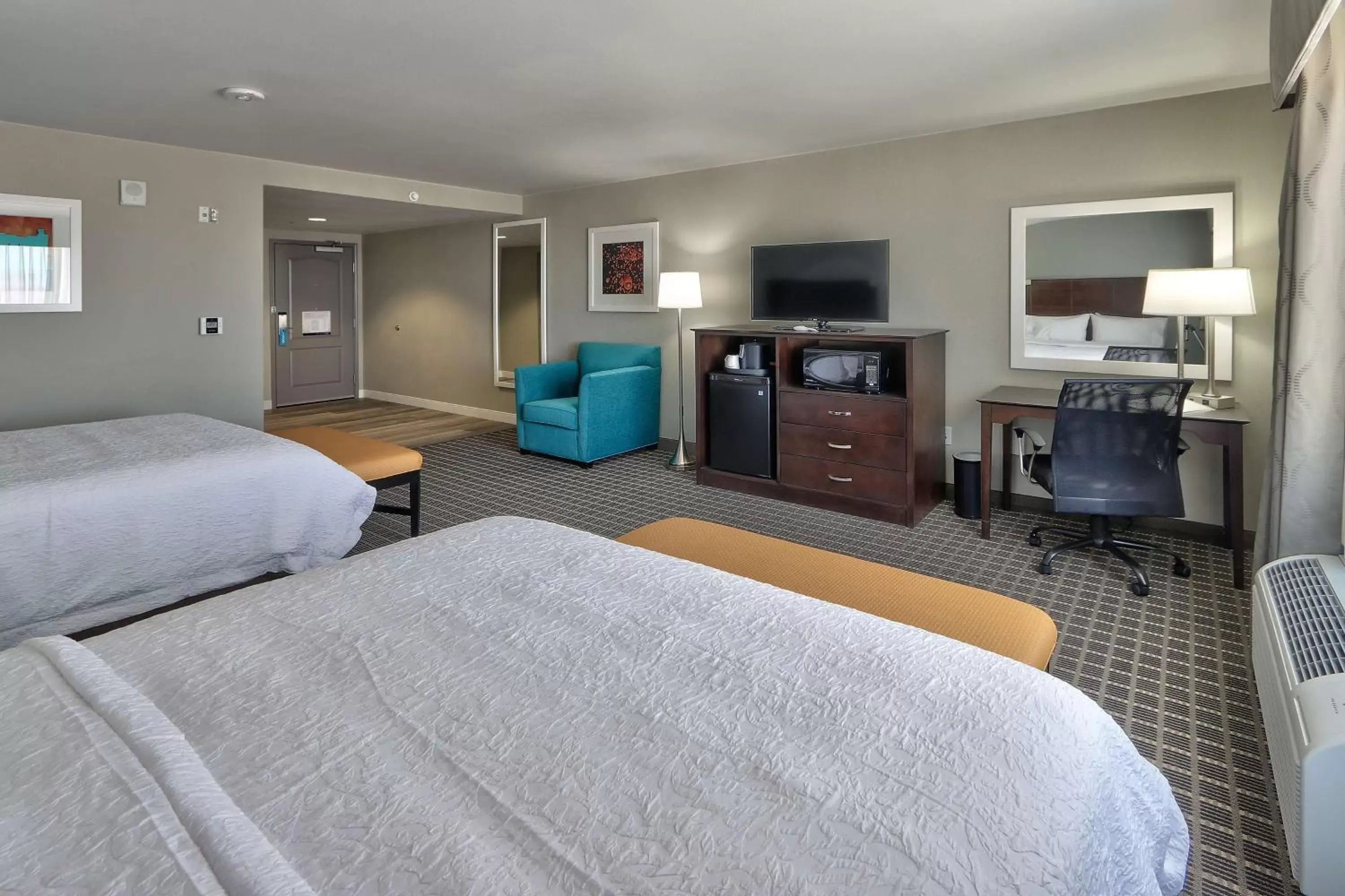 Queen Room with Two Queen Beds - Mobility/Hearing Accessible in Hampton Inn & Suites Albuquerque Airport Queen Room with Two Queen Beds - Mobility/Hearing Accessible in Hampton Inn & Suites Albuquerque Airport