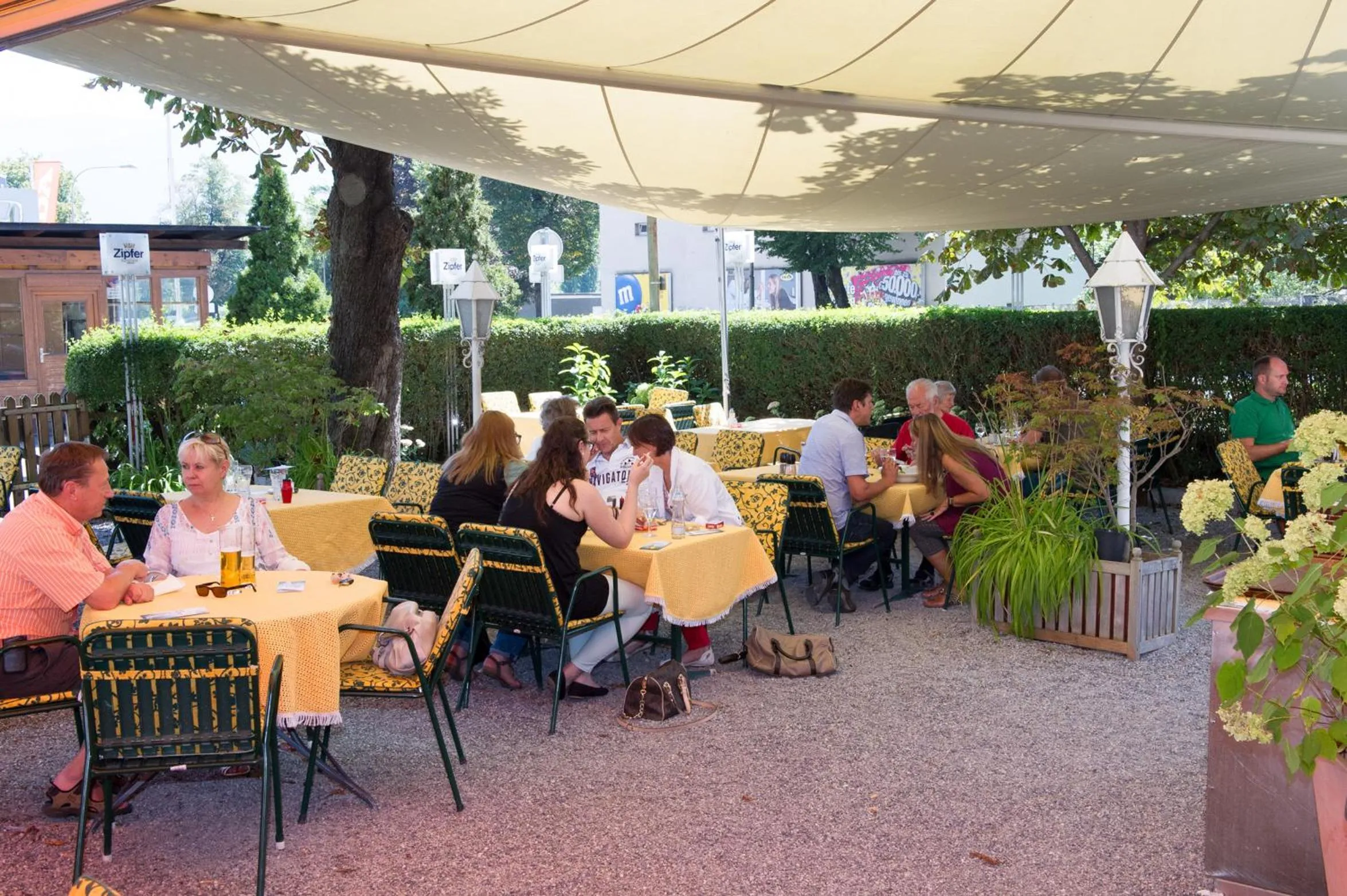 Restaurant/places to eat in Dollinger