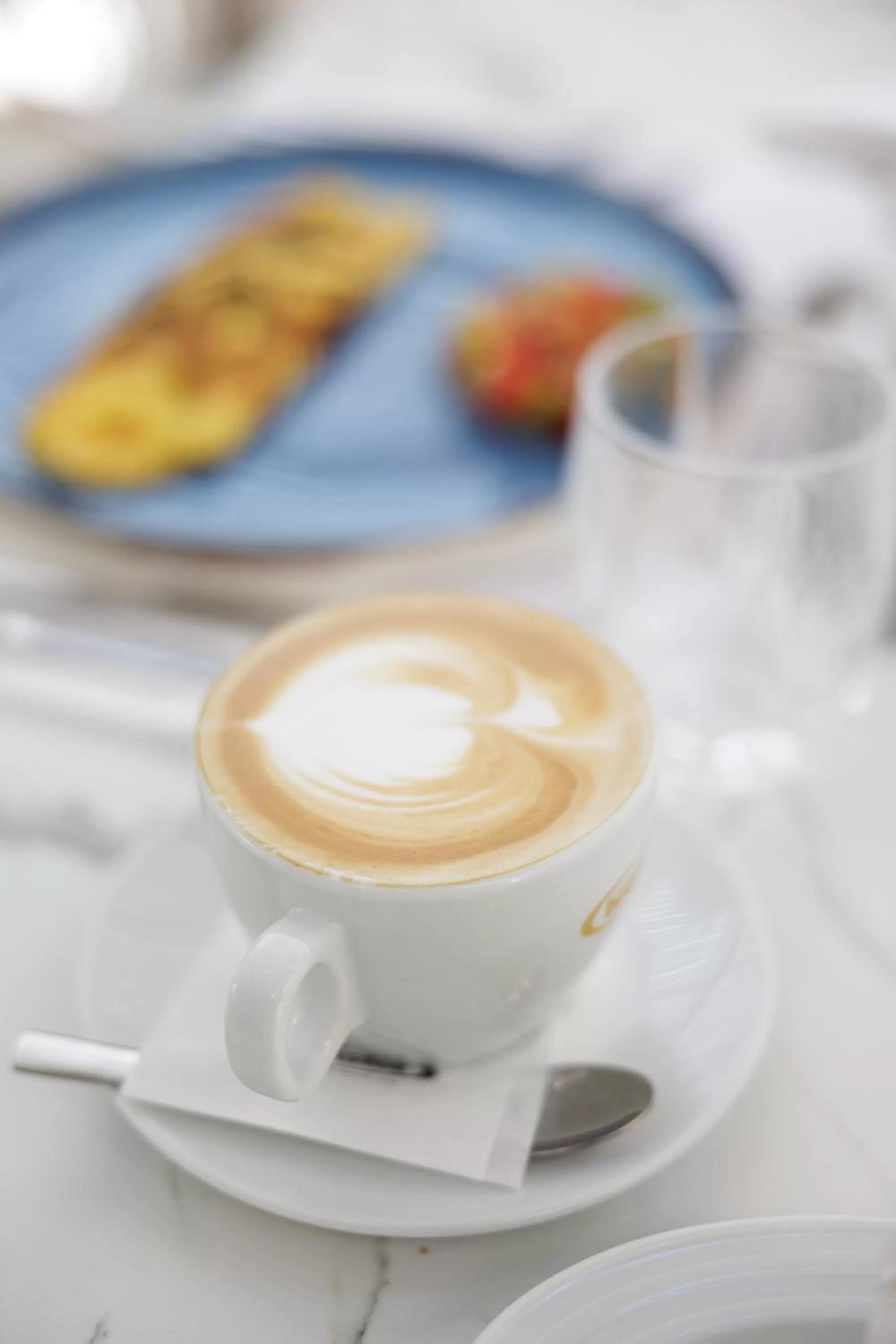 Breakfast in Acanthus blue