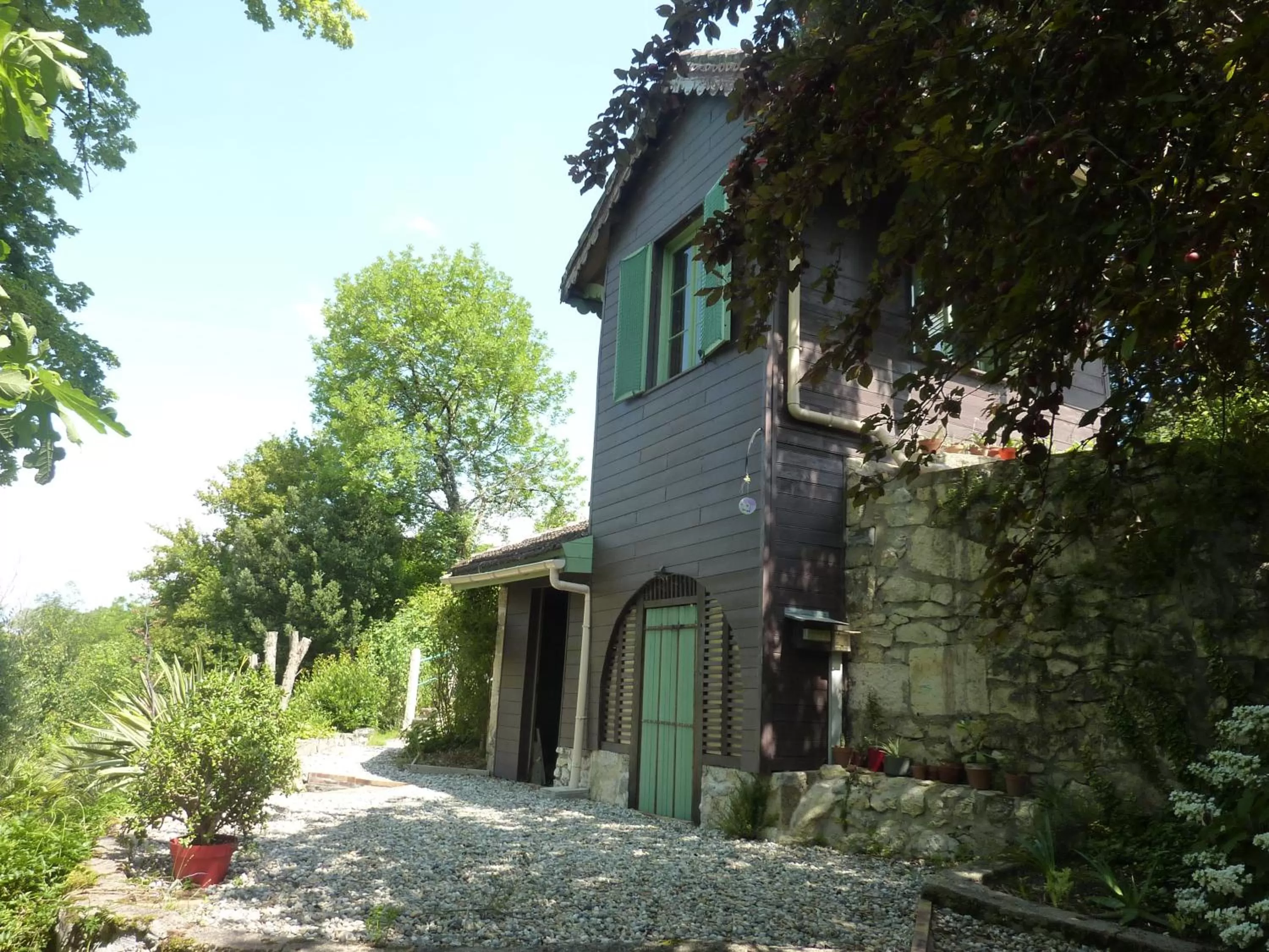 Property Building in Beaux Chênes