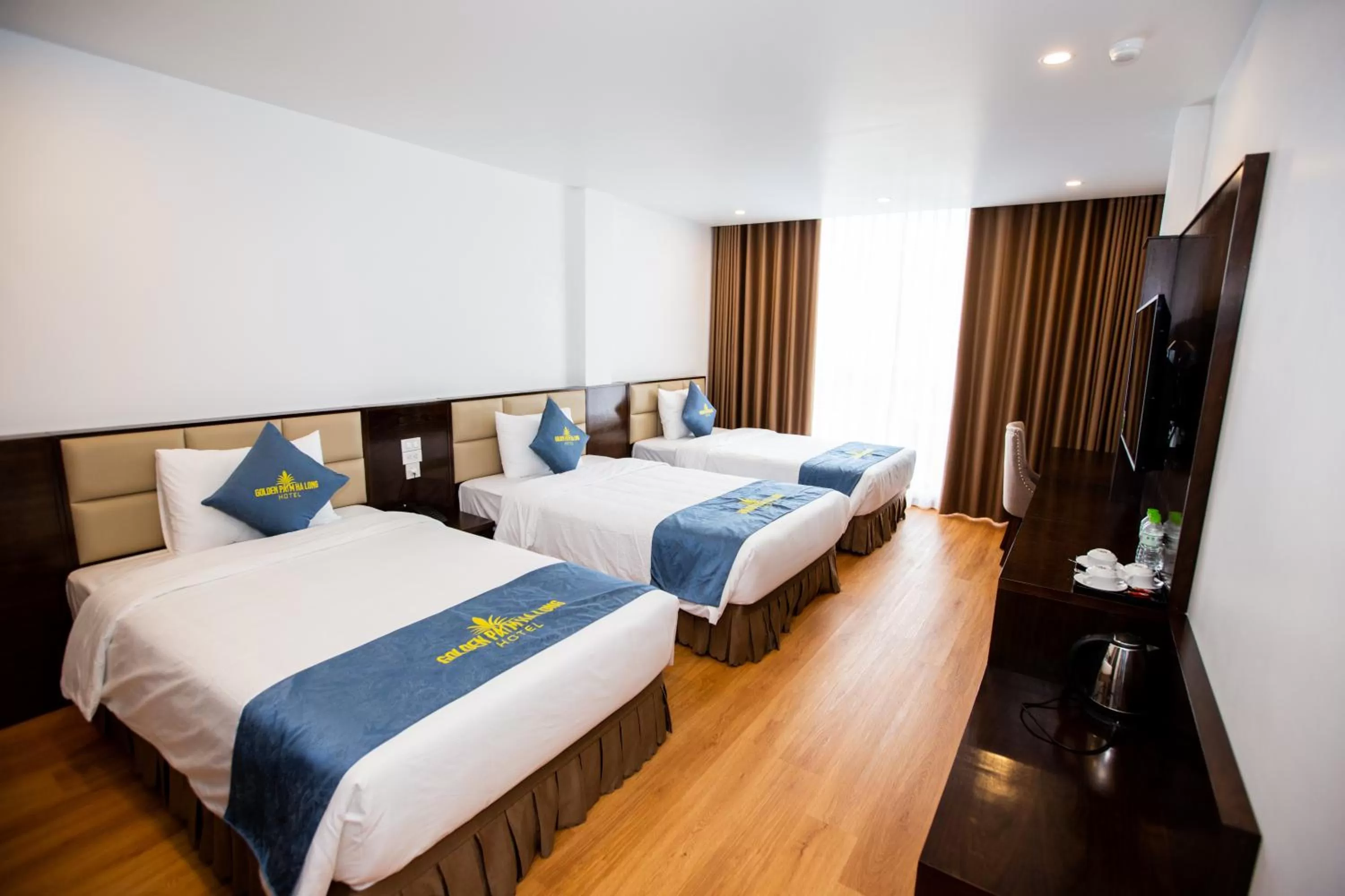 Photo of the whole room, Bed in Golden Palm HaLong Hotel