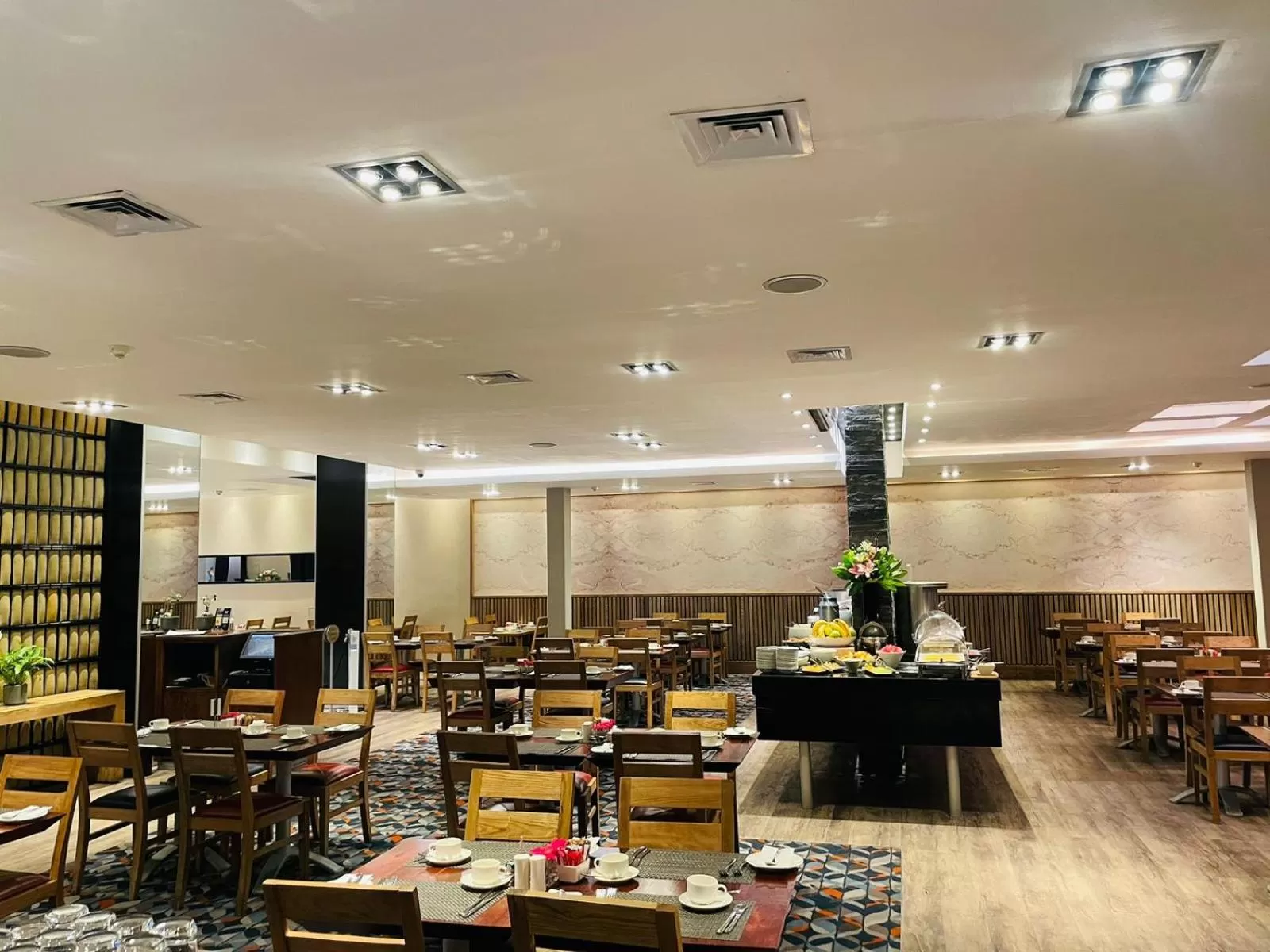 Restaurant/places to eat in Southern Sun Newlands