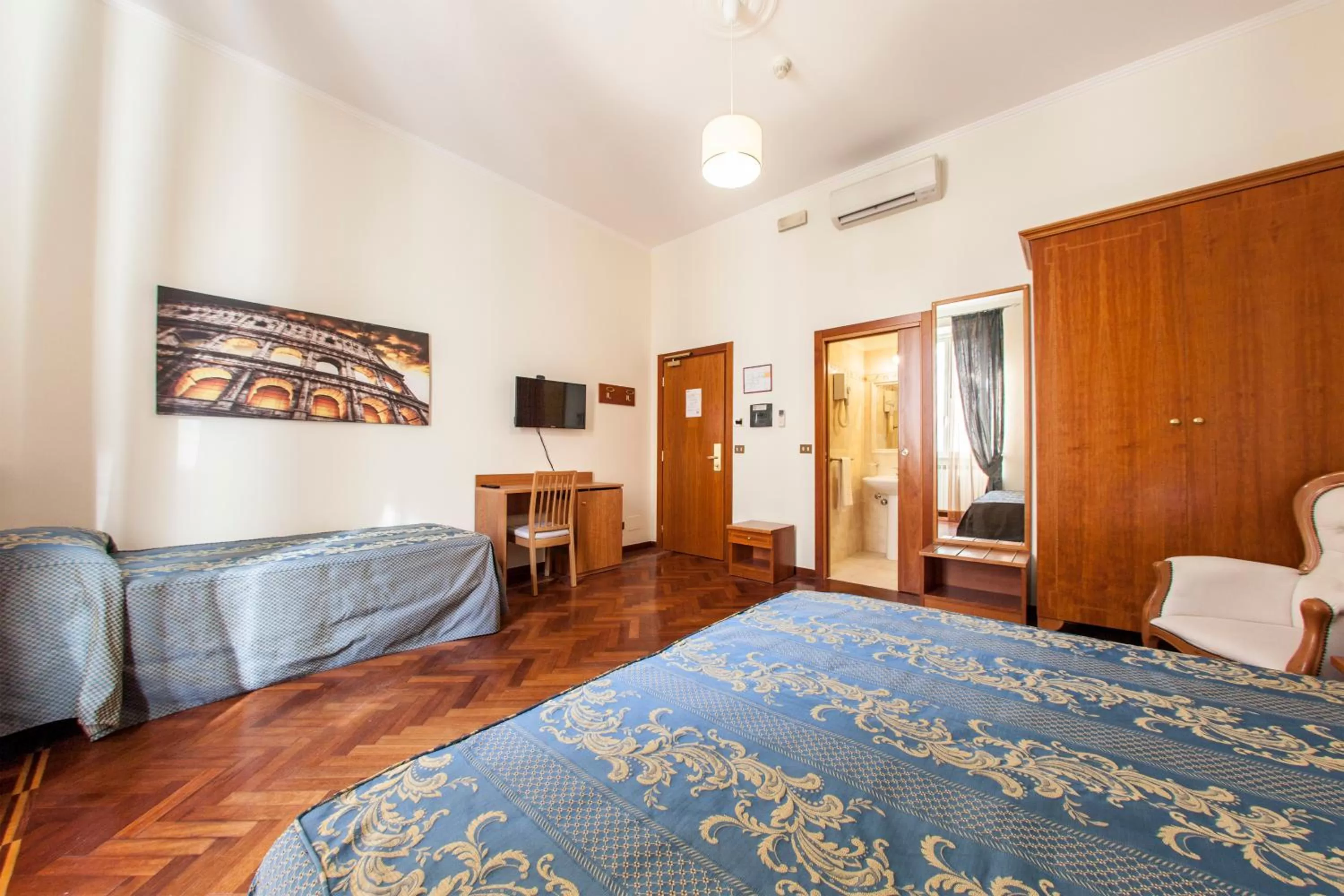 Bedroom, Bed in Hotel Domus Praetoria