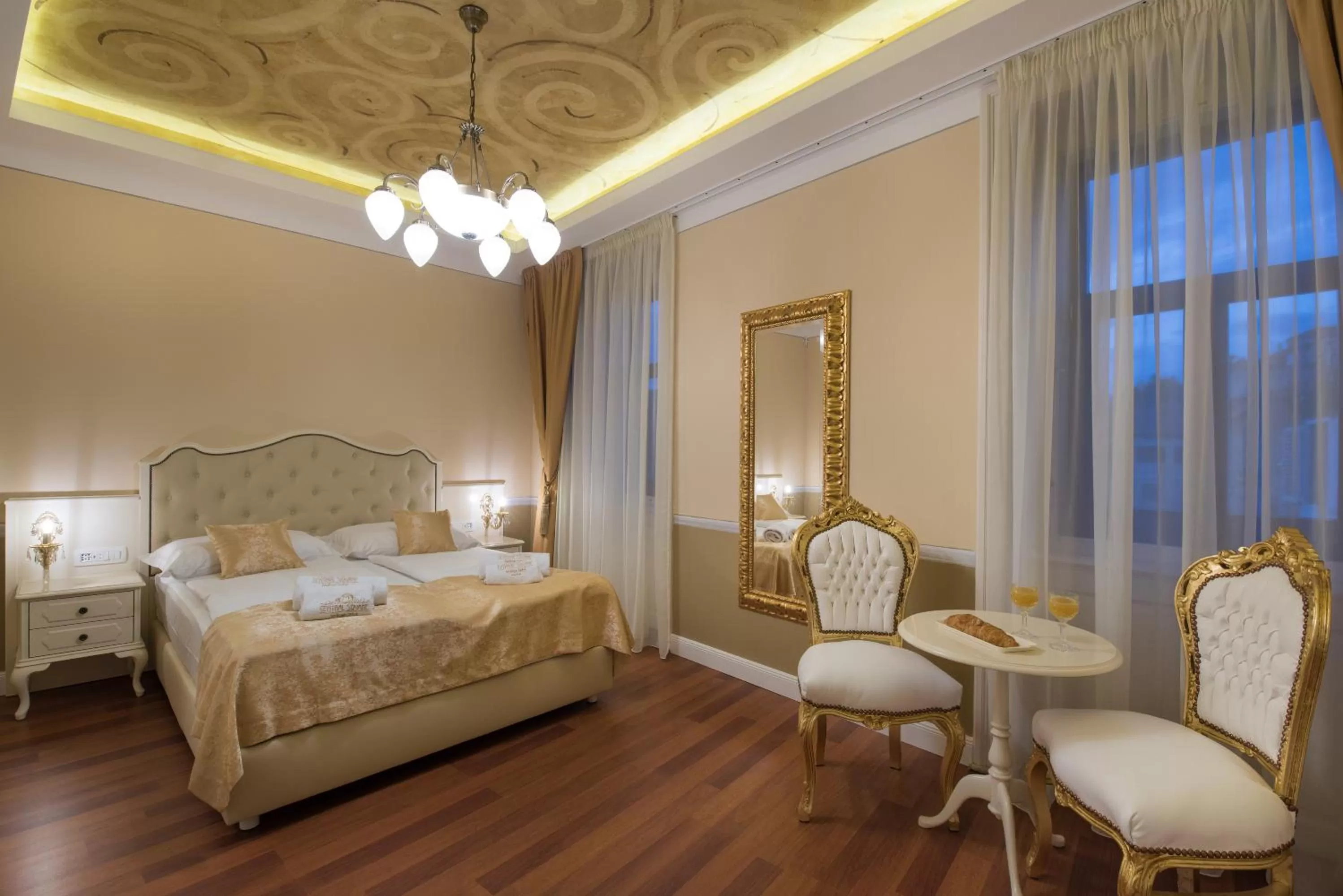 Bed in Central Square Heritage Hotel