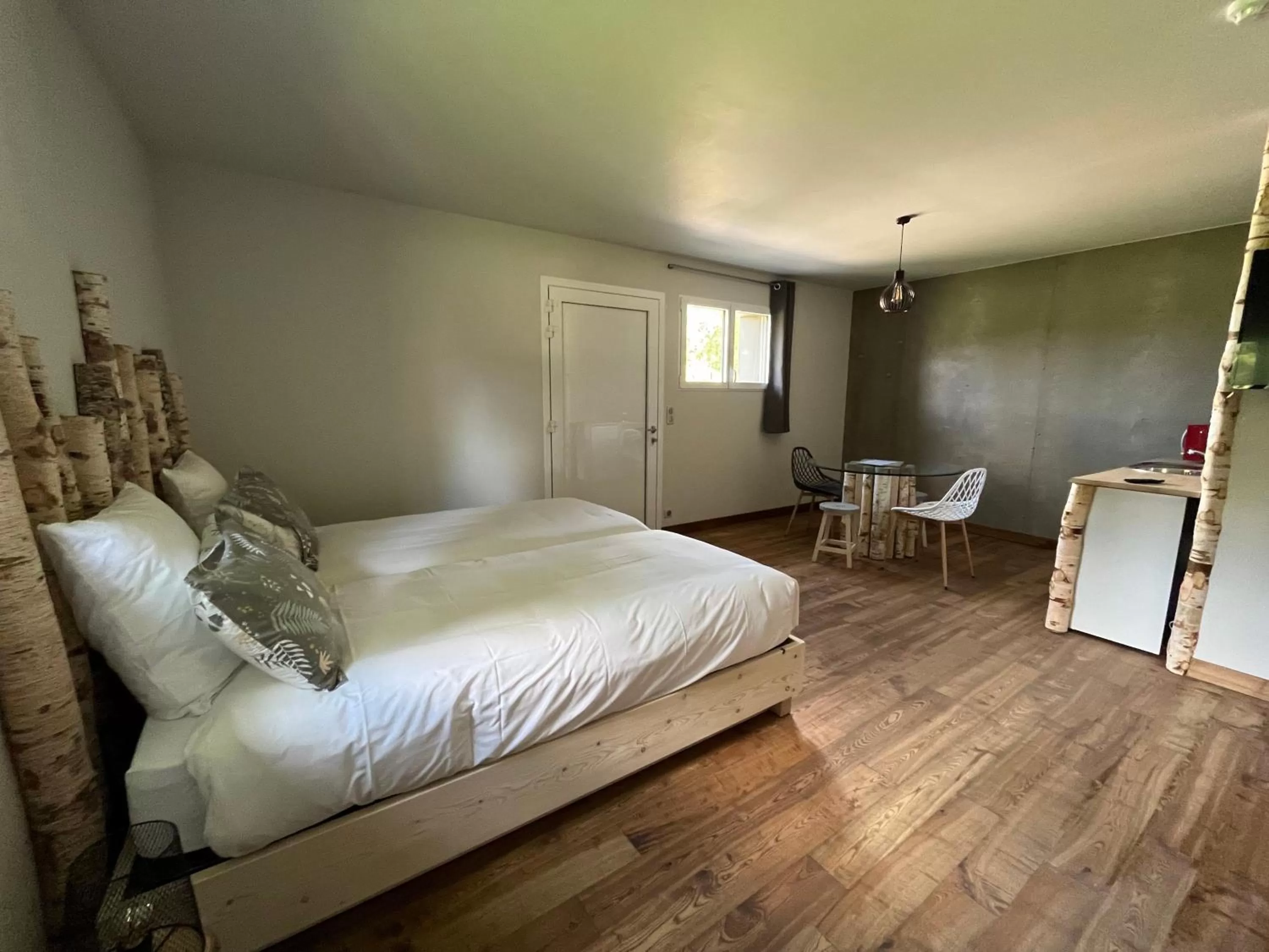 Bed in Hôtel En Tilleul