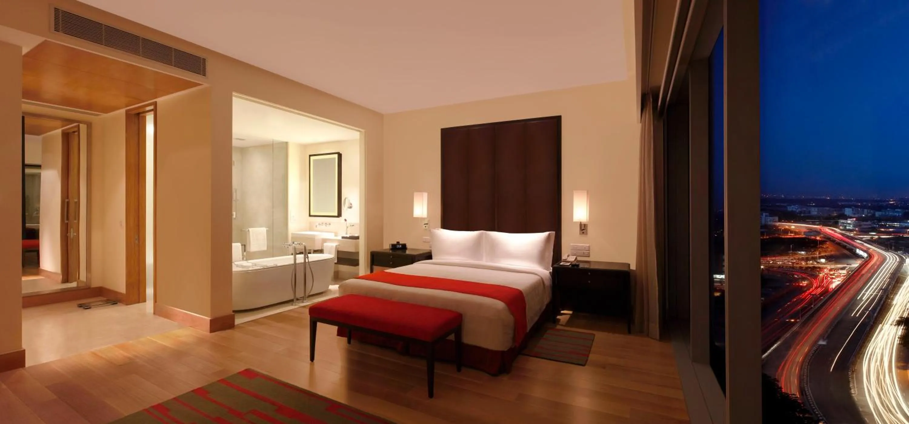 Photo of the whole room, Bed in Trident Hyderabad