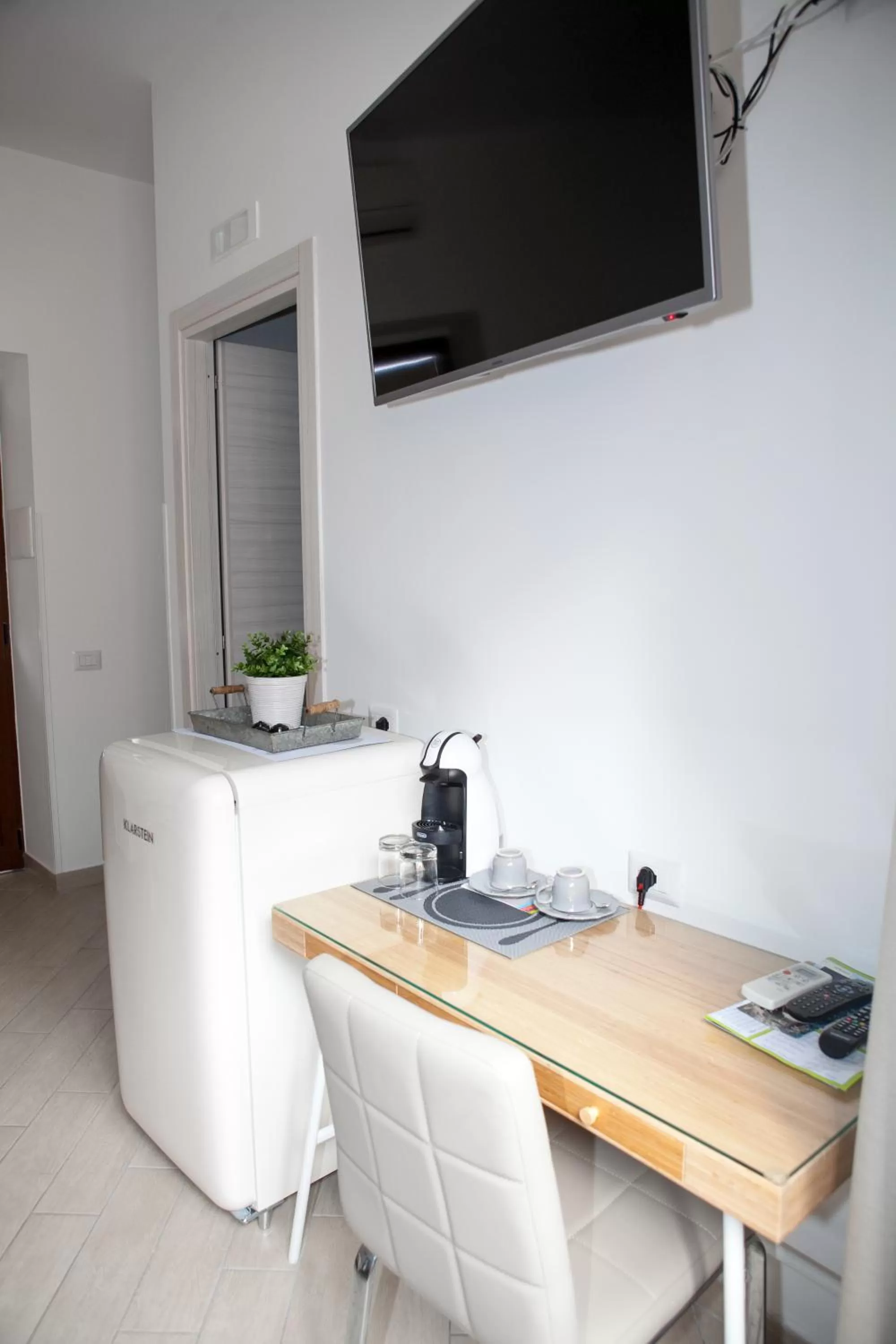 Coffee/tea facilities, TV/Entertainment Center in Vicolo 8