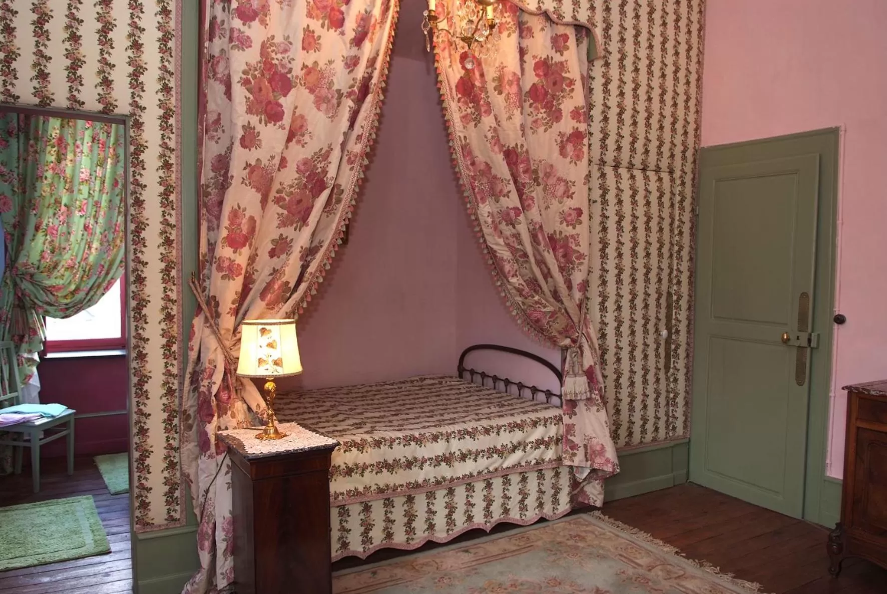 Twin Room with Private Bathroom in Château de Couin