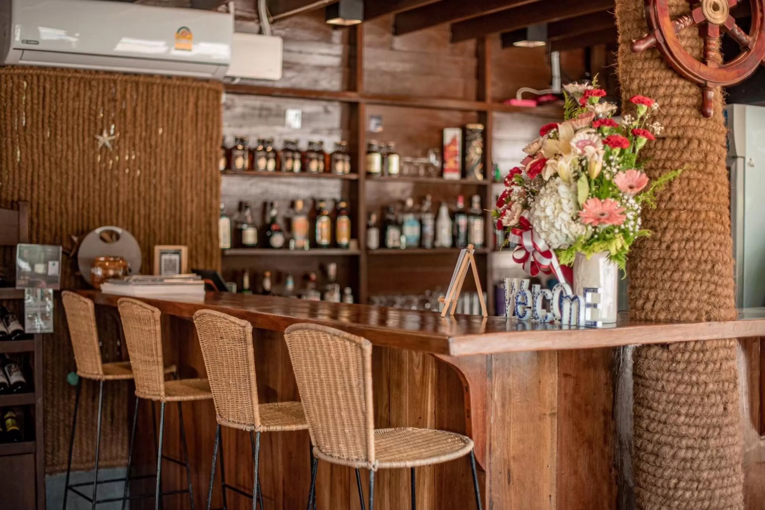 Lounge or bar in Maikaew Damnoen Resort