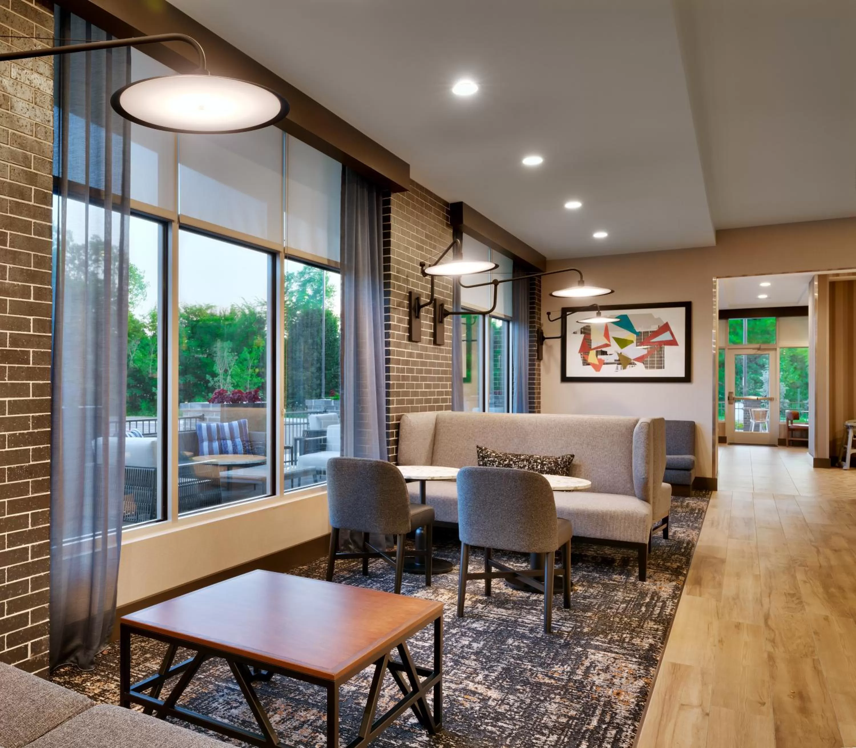 Seating area in Hyatt Place Fayetteville/Springdale