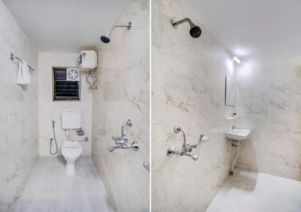 Bathroom in Hotel Sai Rain Tree