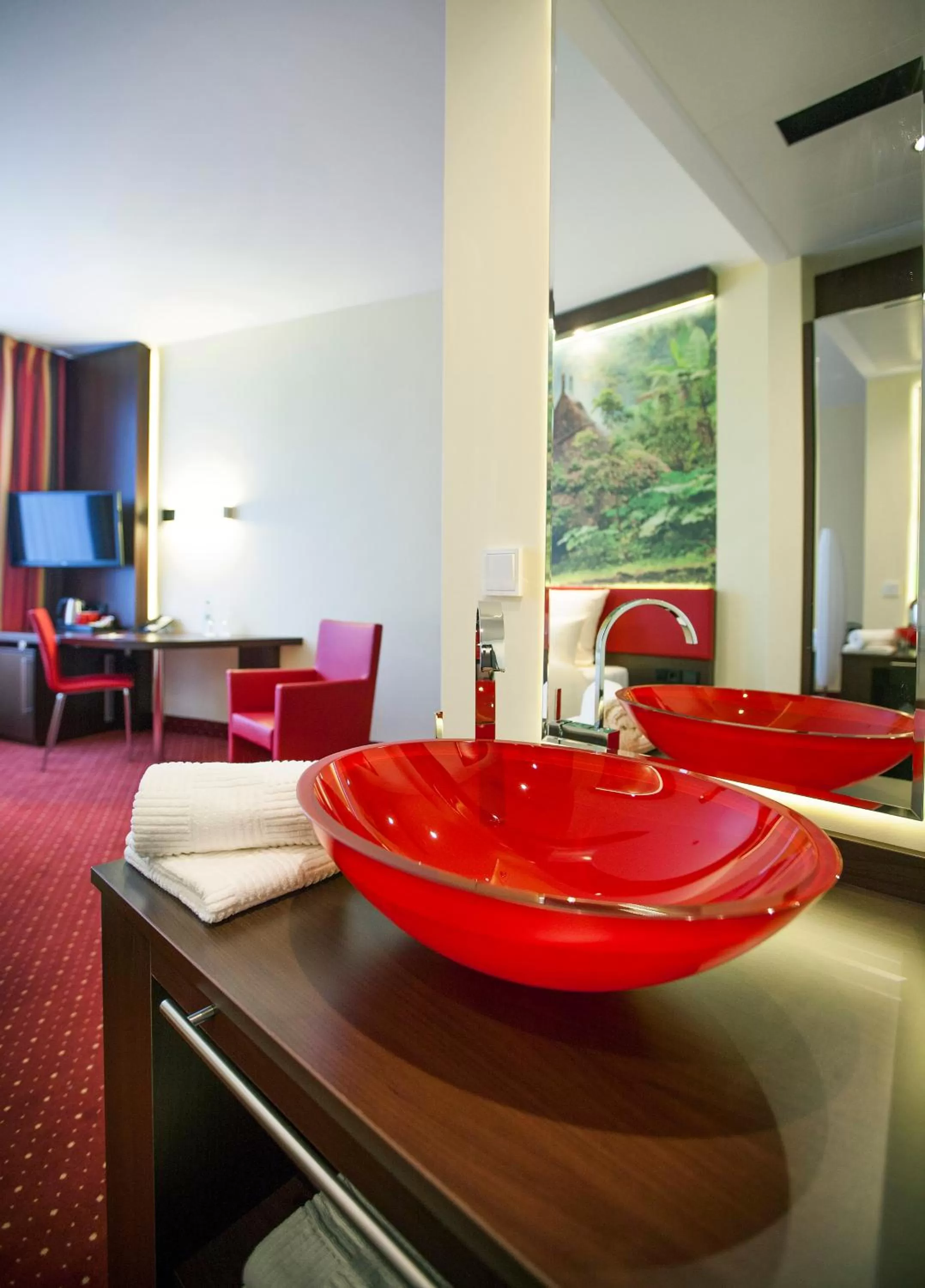 Bathroom in Best Western Plus Plaza Berlin Kurfürstendamm