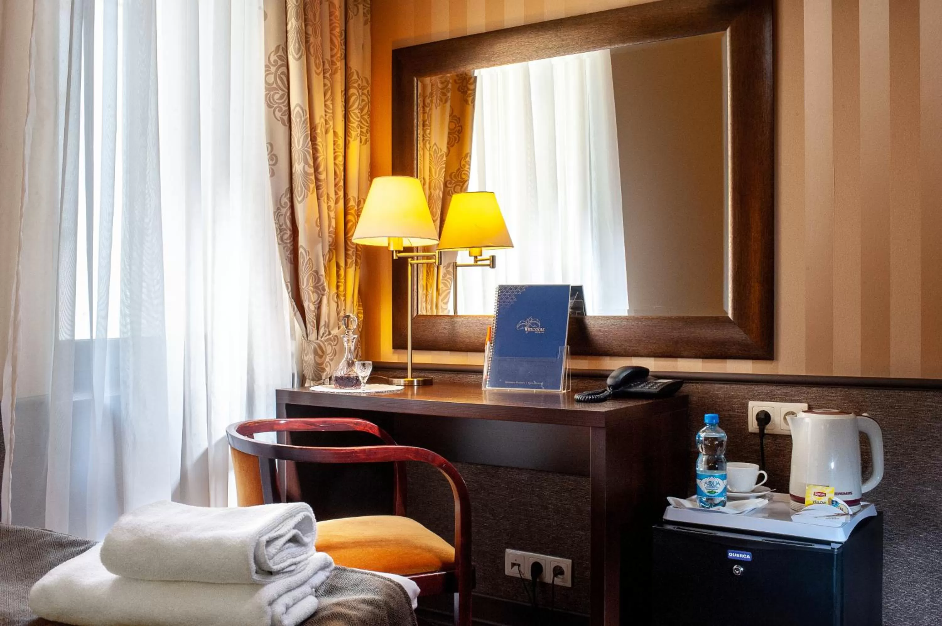 Coffee/tea facilities, Bed in Hotel Wielopole