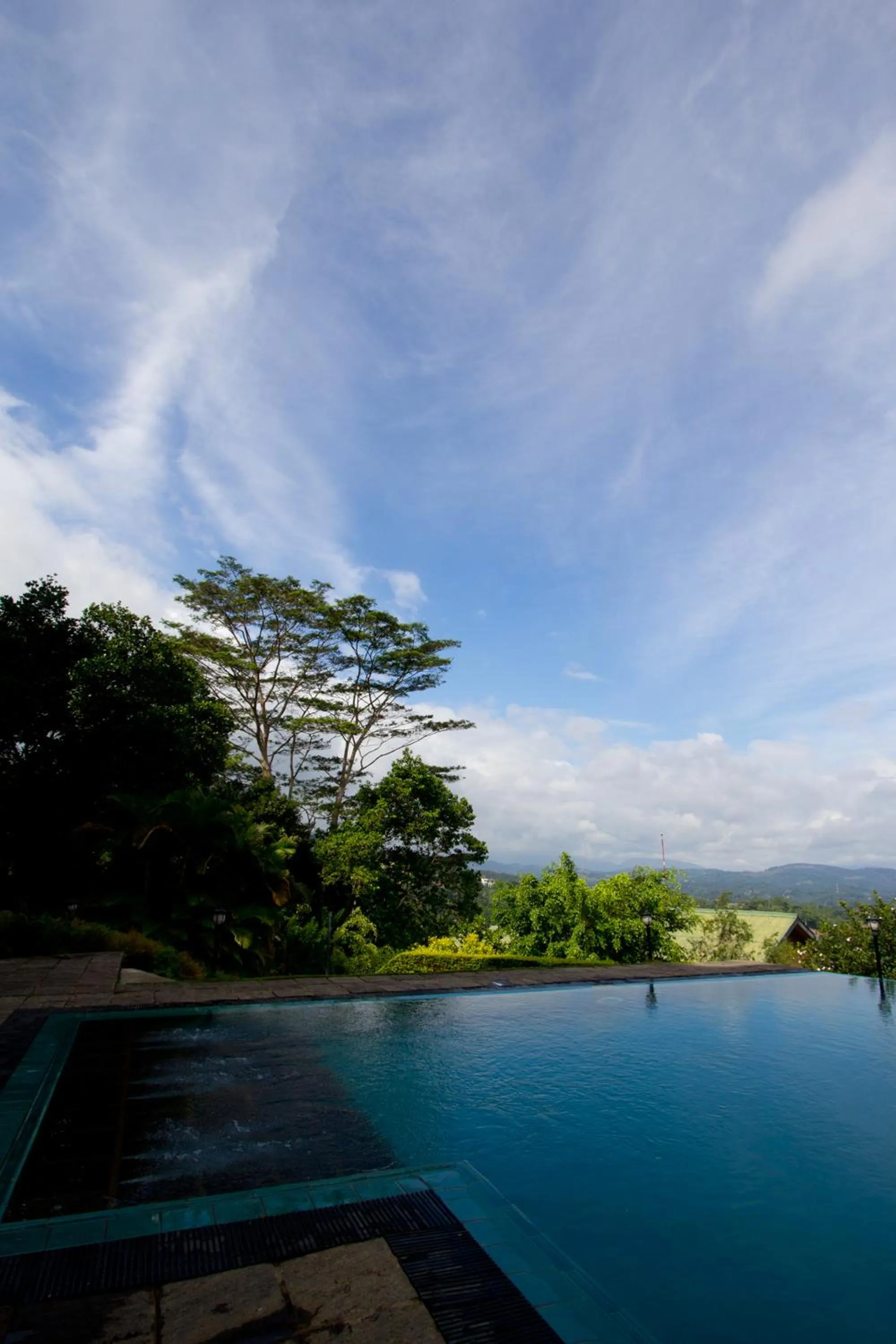 Day in Randholee Resort & Spa