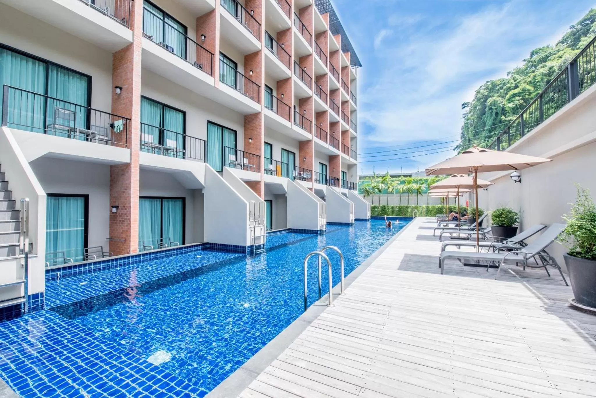 Swimming pool in Sugar Marina Hotel CLIFFHANGER Aonang