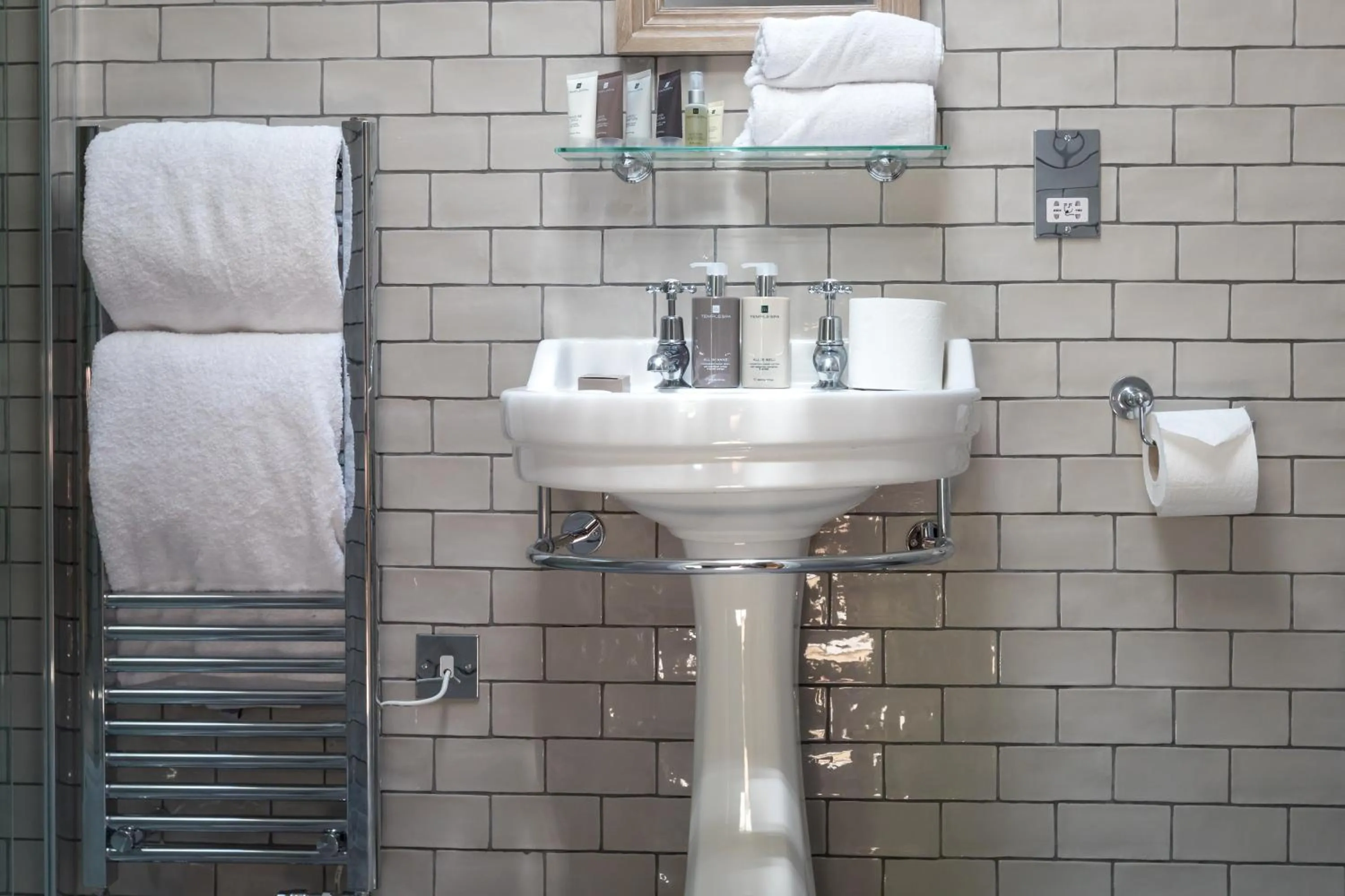 Bathroom in The Lion Bicester