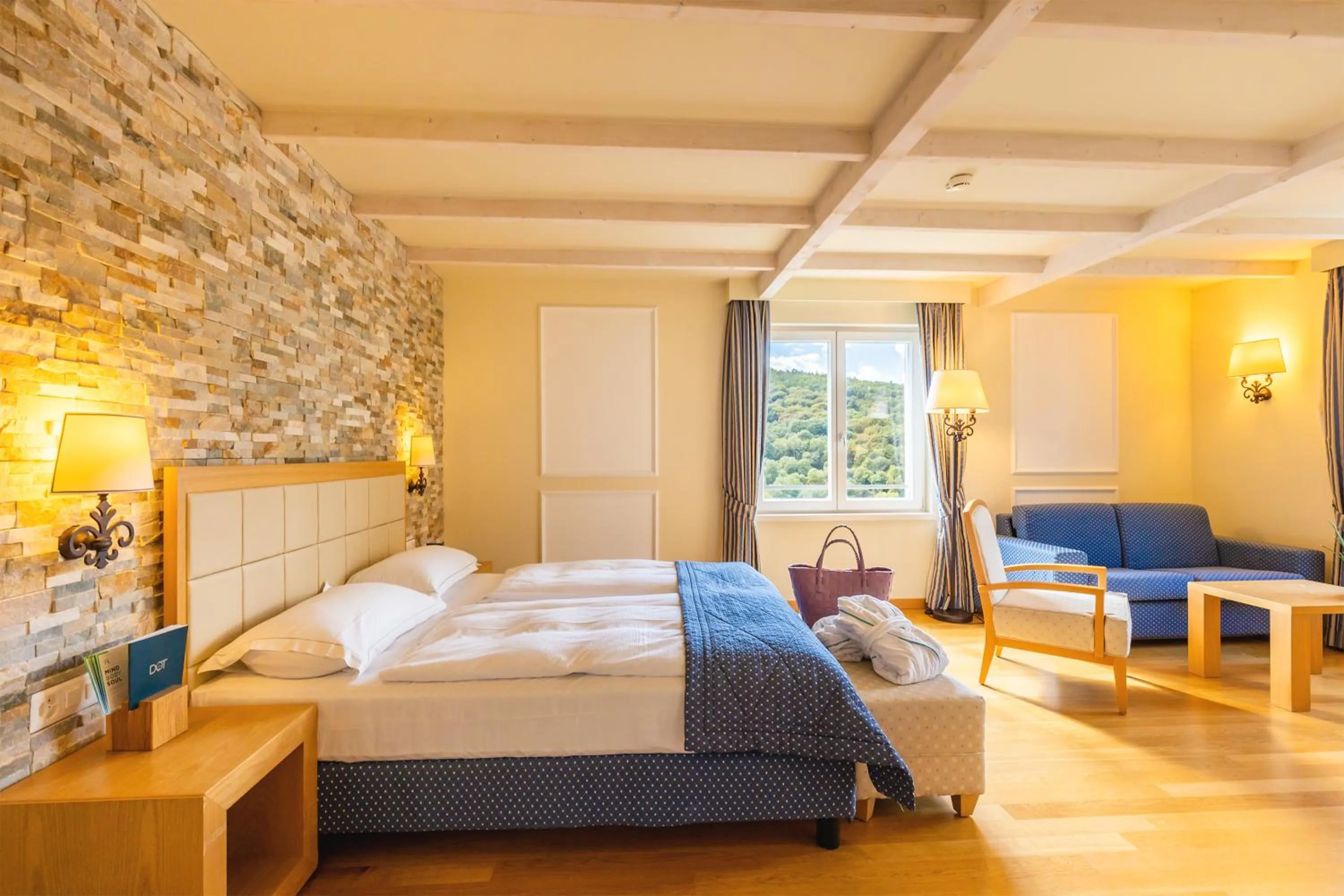 Bed in Kurhaus Cademario Hotel & SPA - Adults Only