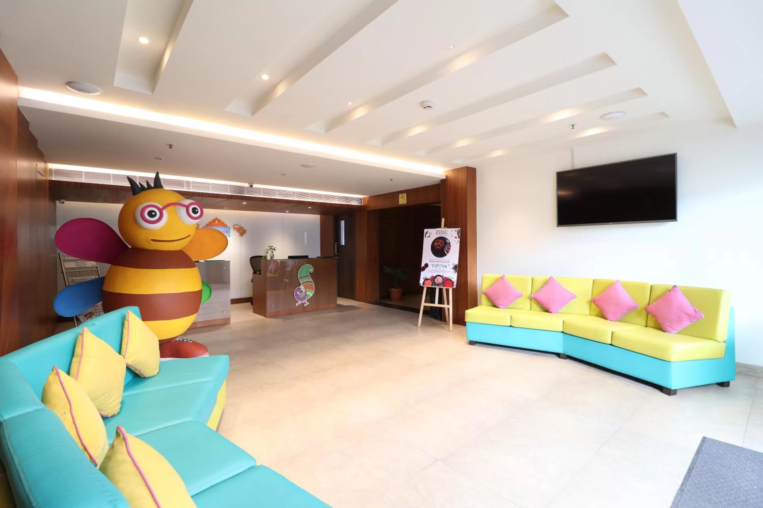 Lobby or reception in ZIBE Salem By GRT Hotels