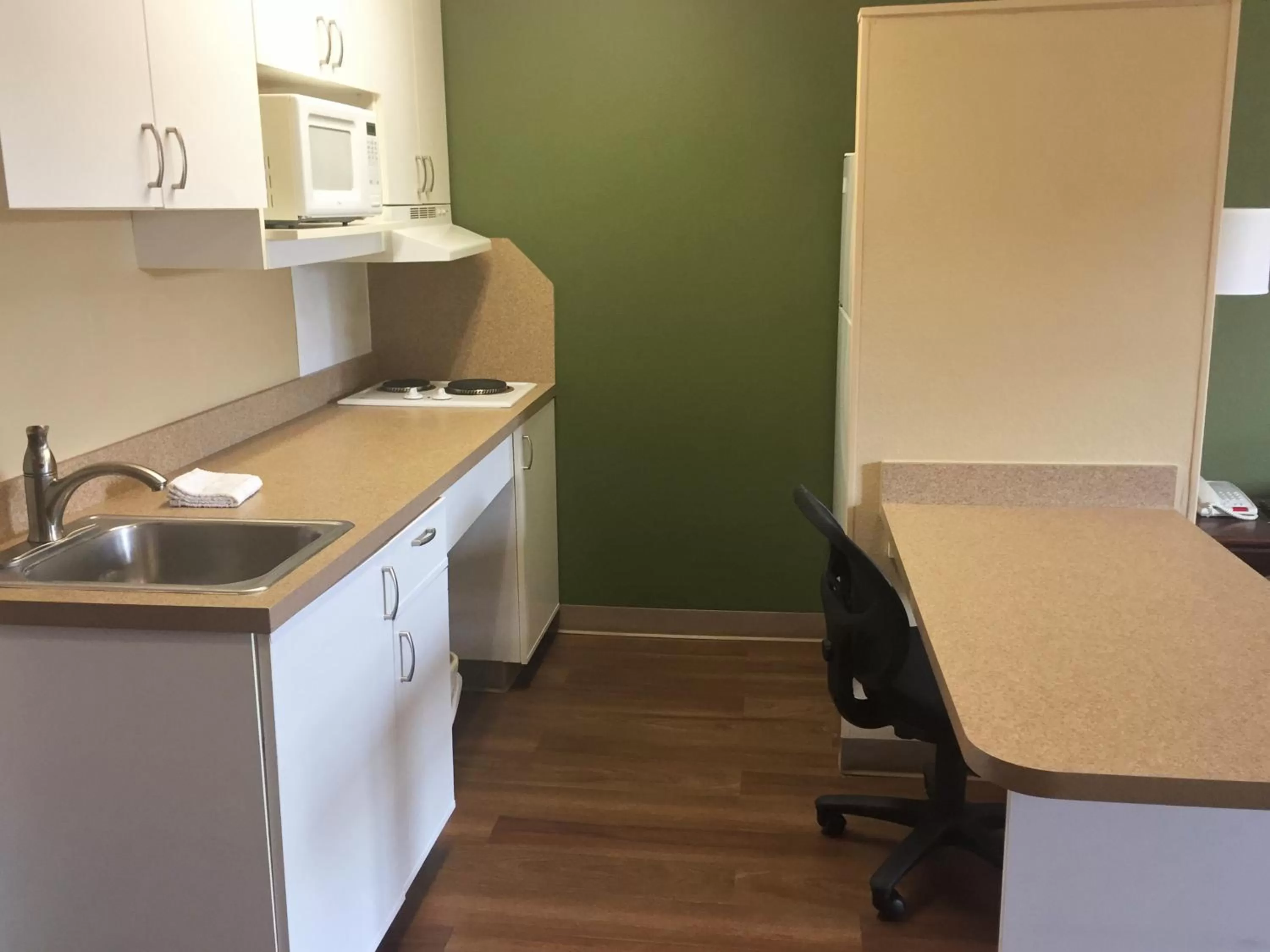 Kitchen or kitchenette in Extended Stay America Suites - Akron - Copley - East