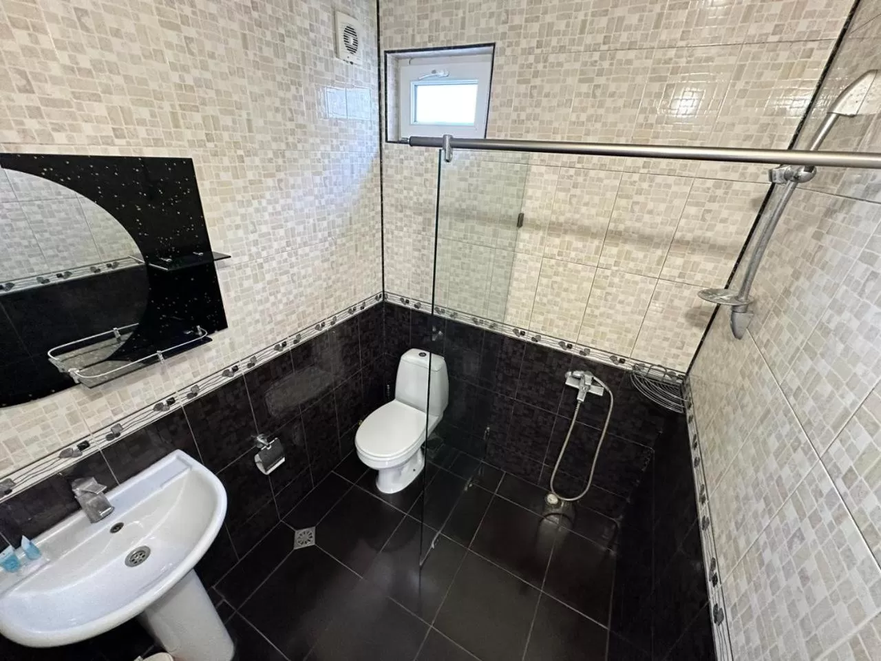 Shower, Bathroom in National+