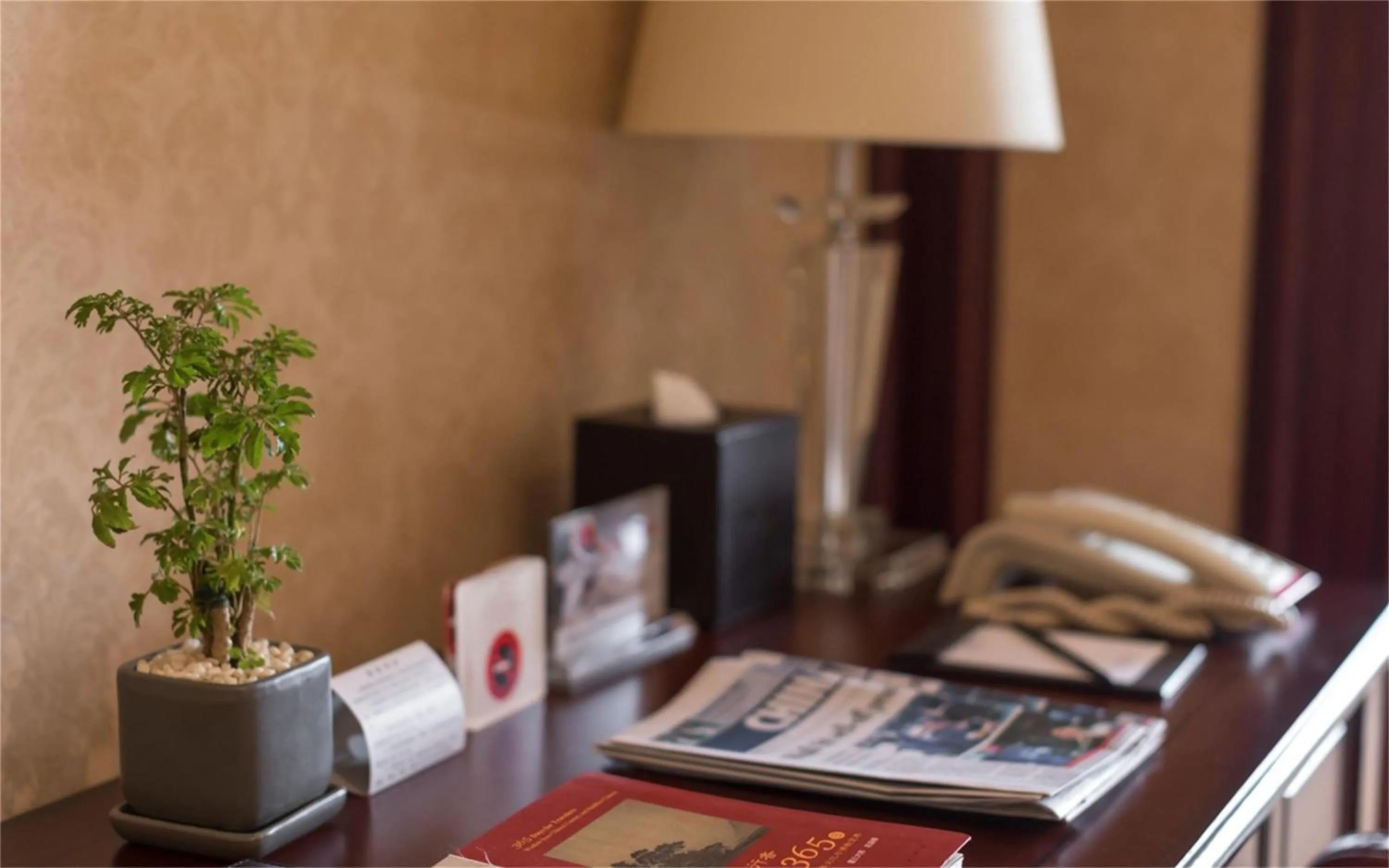 Photo of the whole room, Bed in Wyndham Shanghai Hongqiao