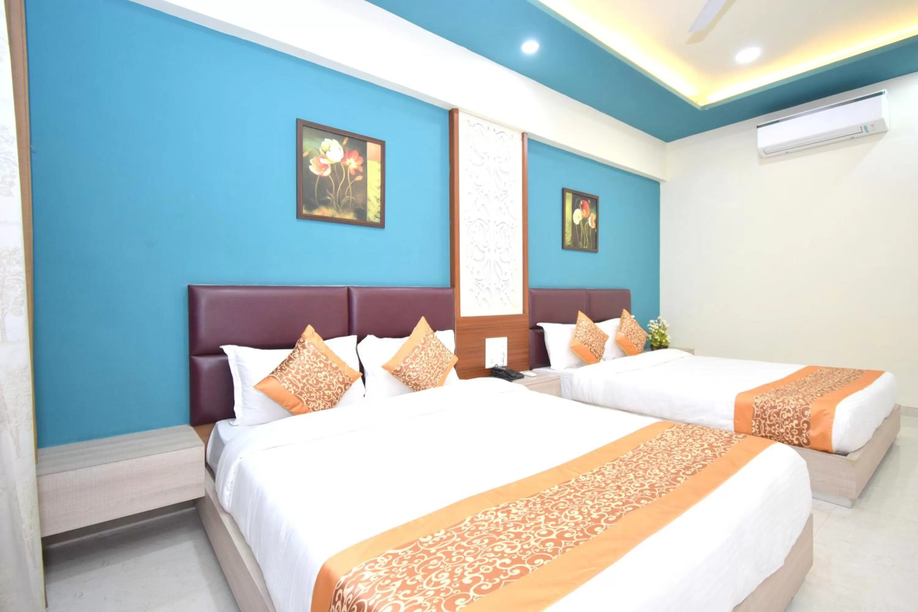 Bed in The Sky Imperial- Hotel Gopal Darshan