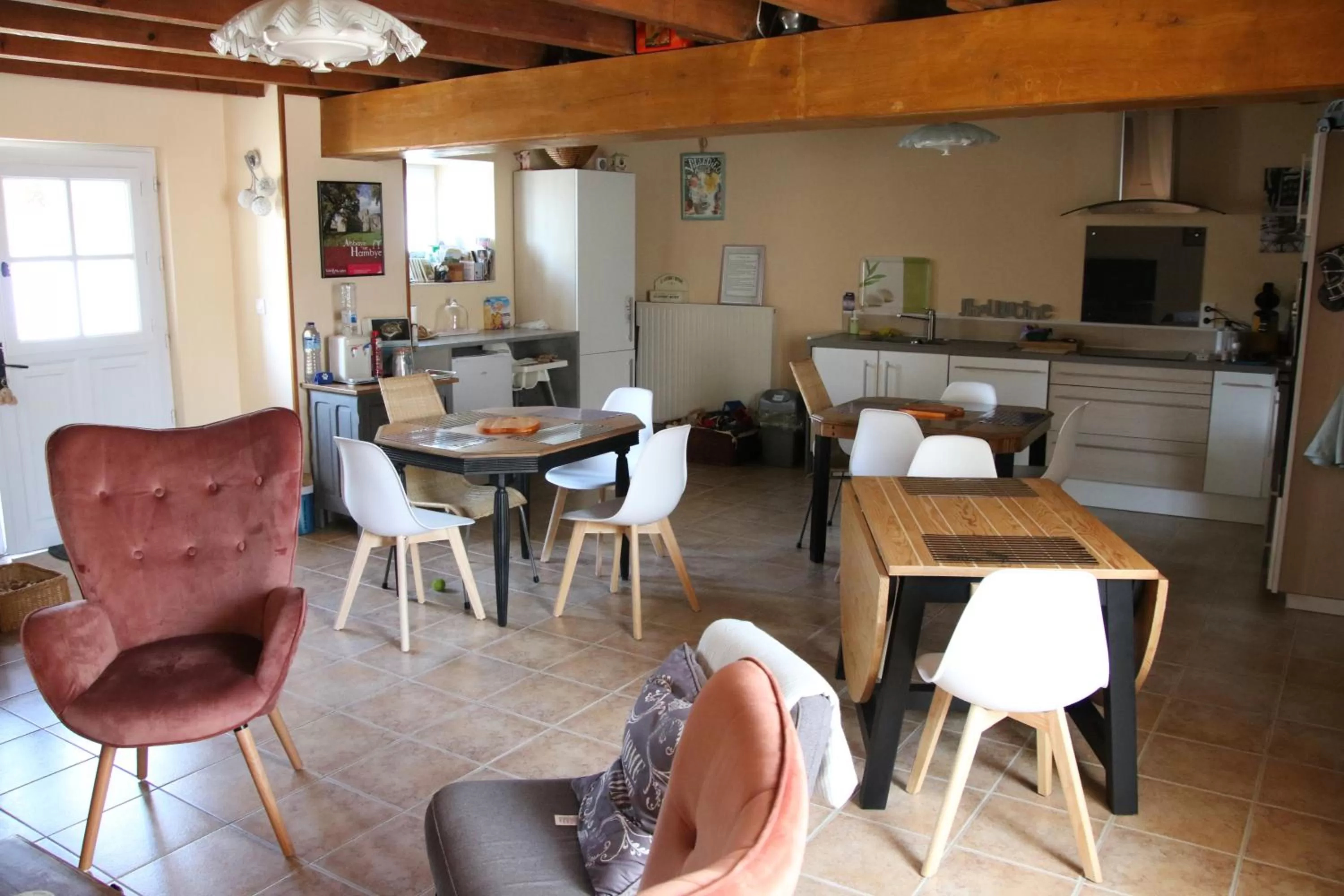 Restaurant/places to eat in La Parisiere