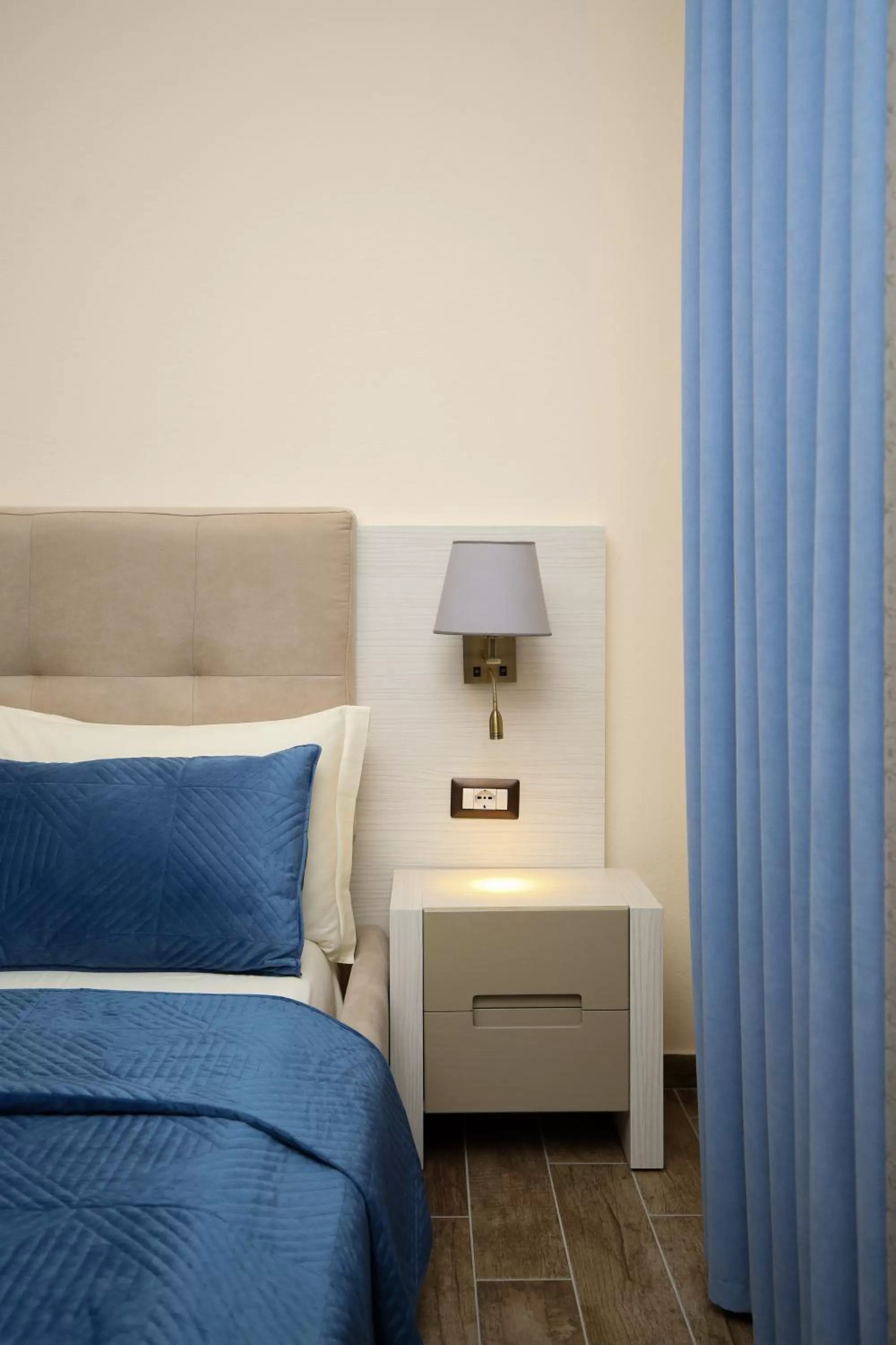 Standard Twin Room with Mountain View in Hotel Rolex