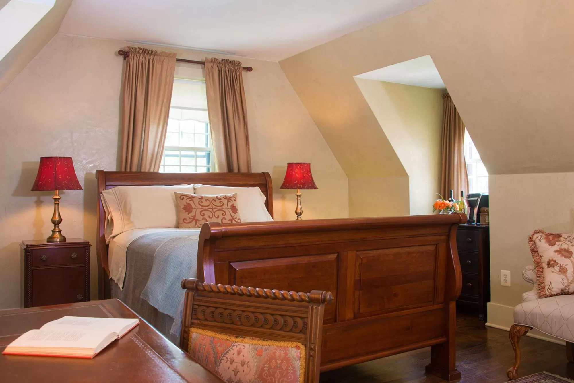 Bed in Hillbrook Inn & Spa