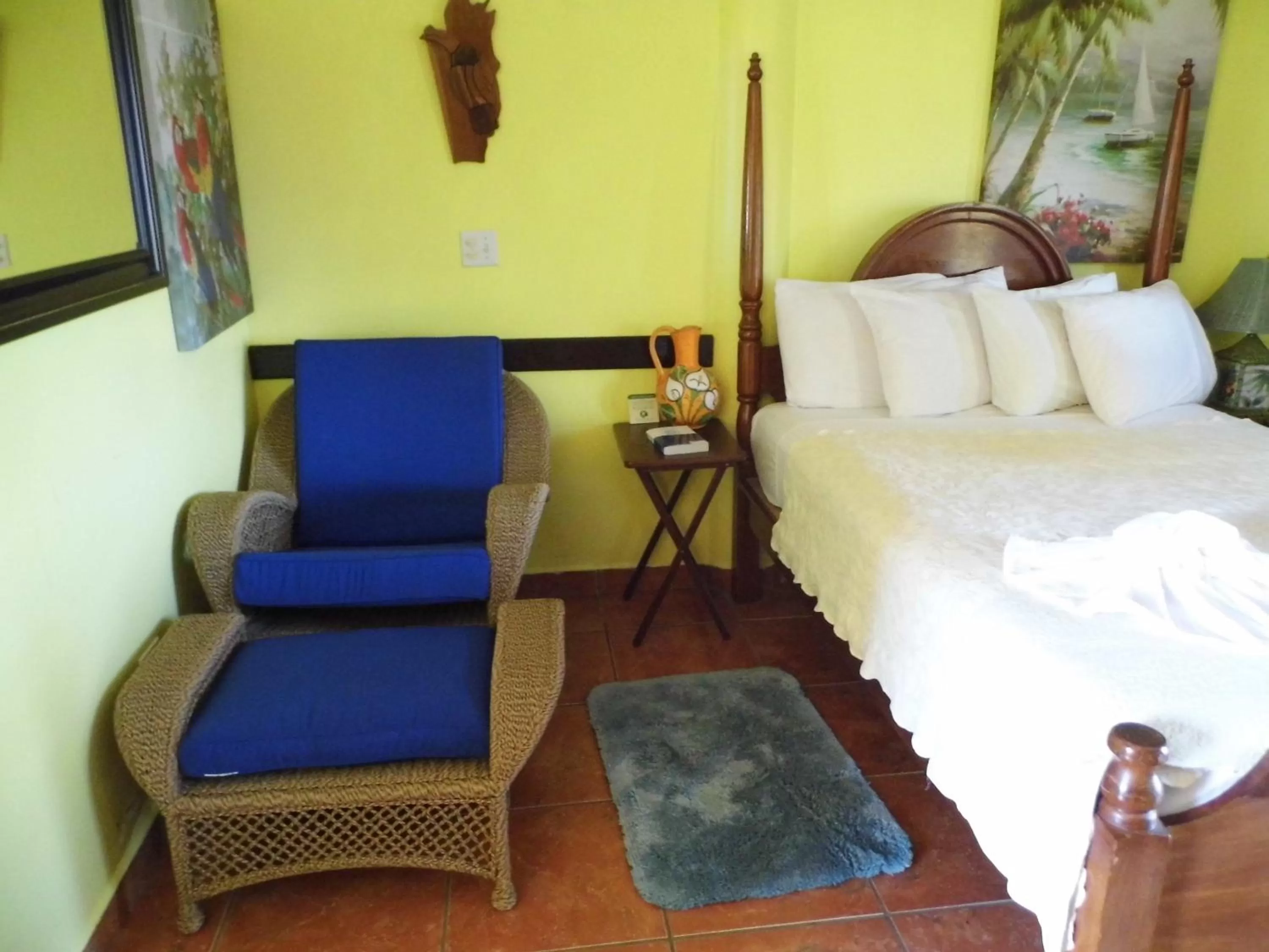 Seating Area in Alan's Paradise Hotel