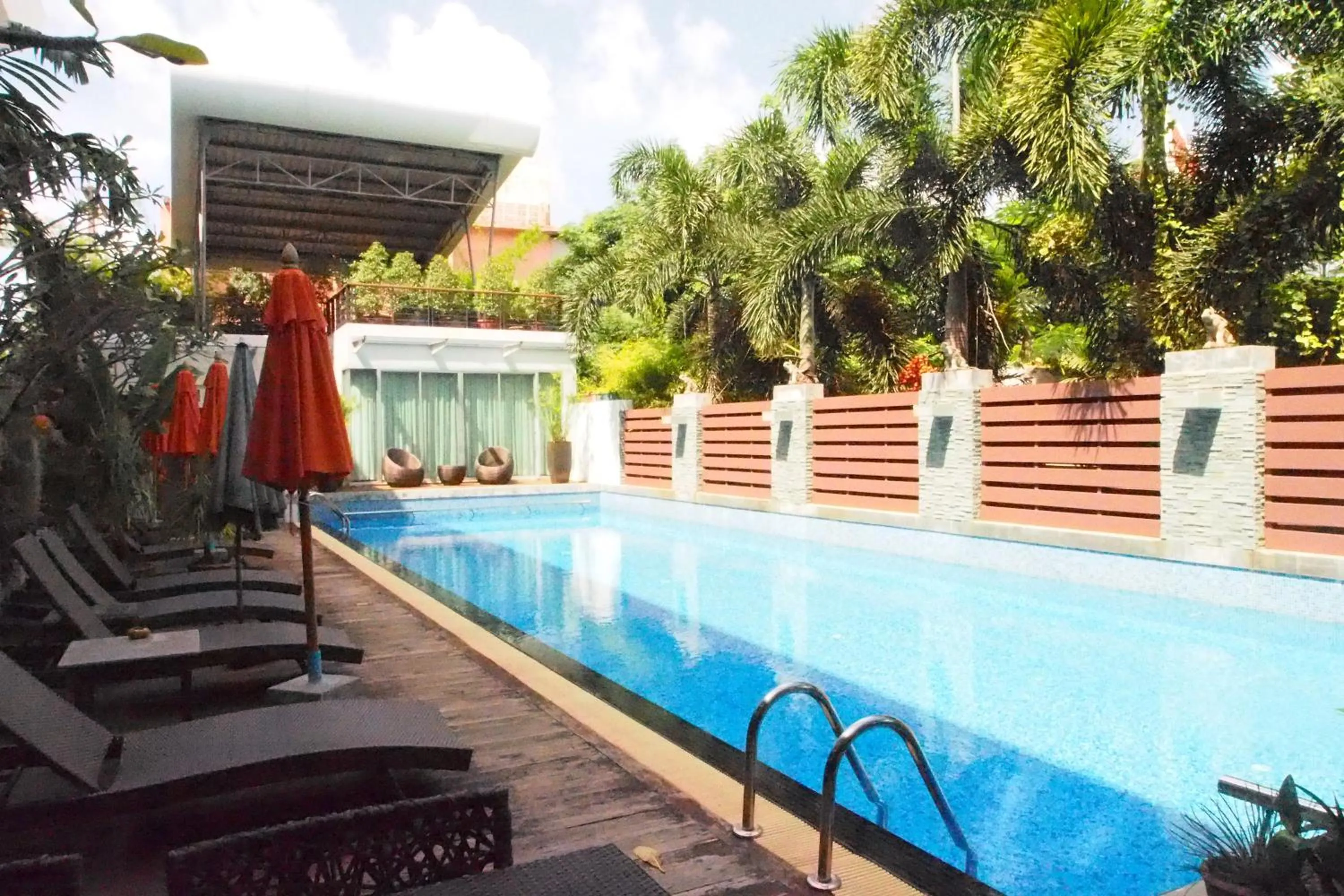 Balcony/Terrace in Baan Suwantawe