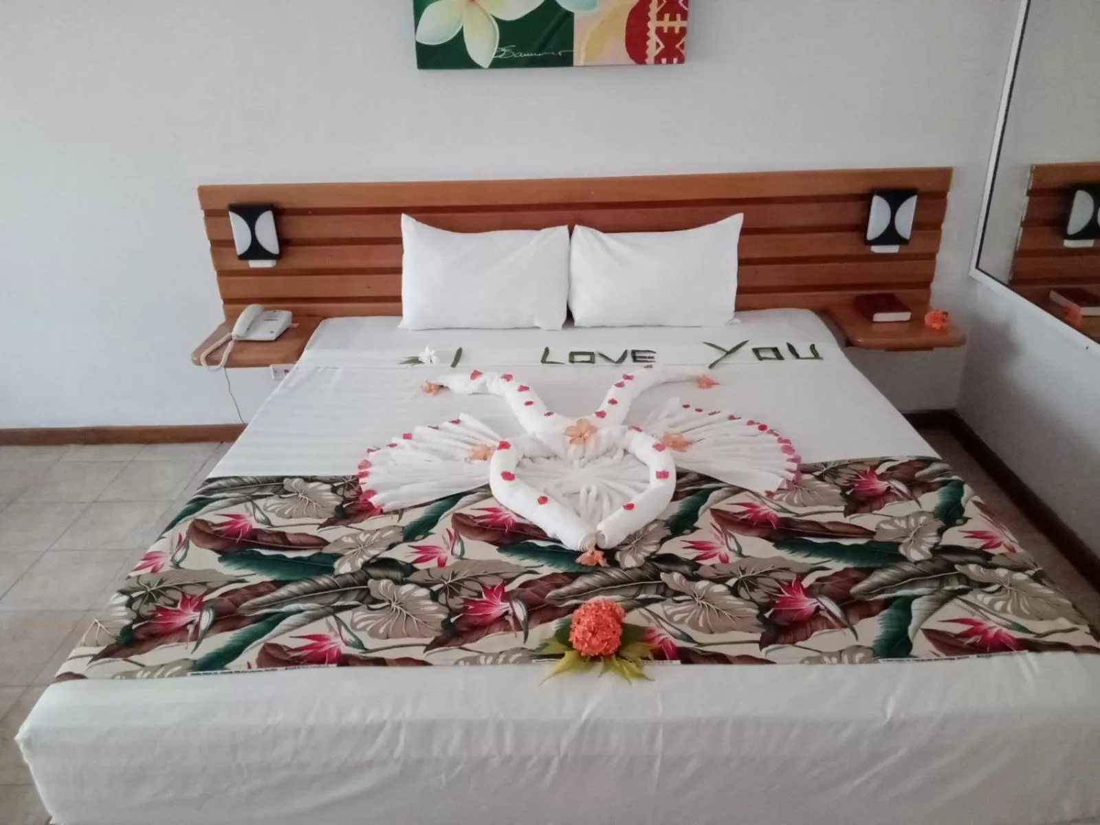 Bed in Anchorage Beach Resort