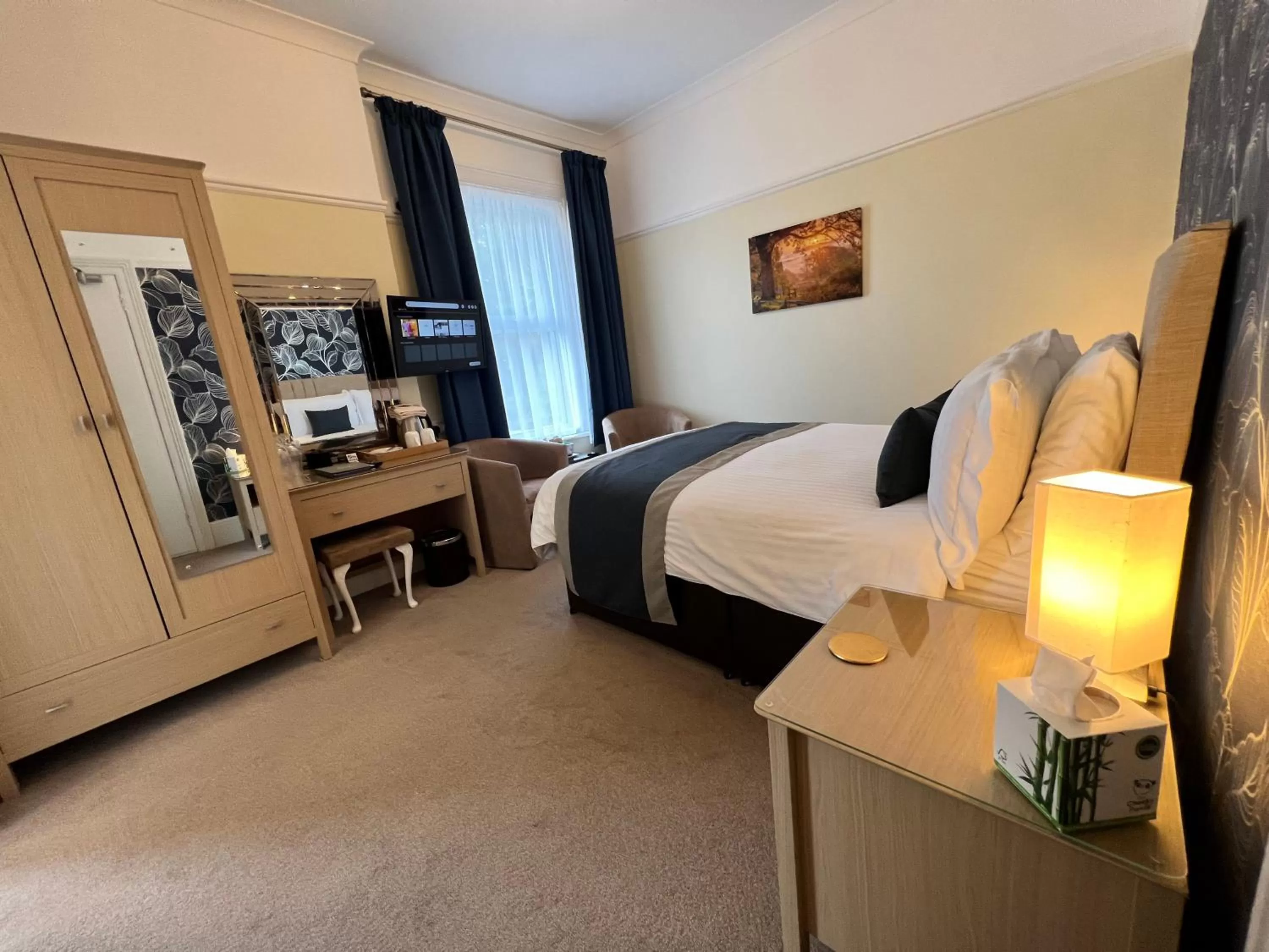 Bedroom, Bed in Birkdale Guest House