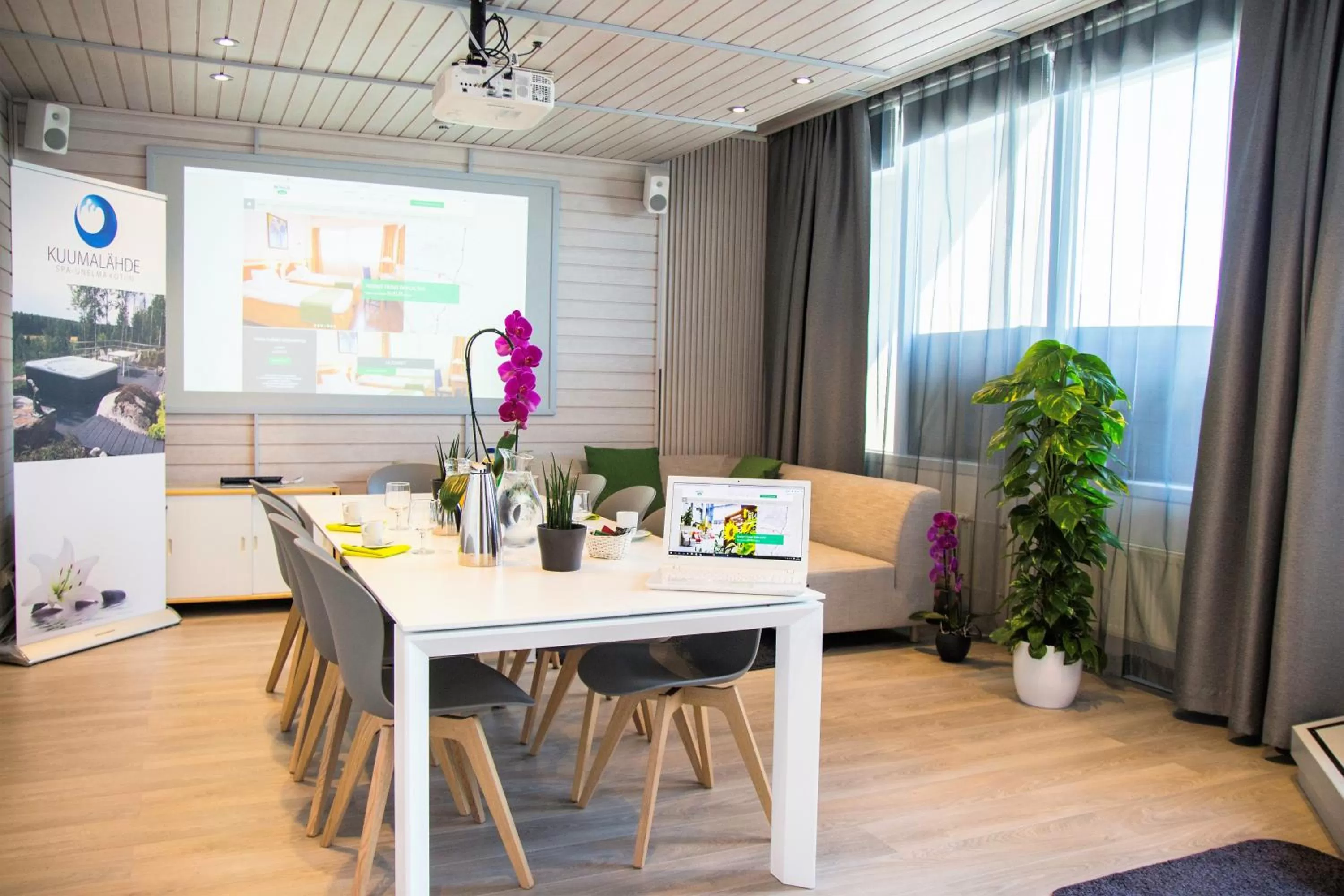 Meeting/conference room in Skyline Airport Hotel